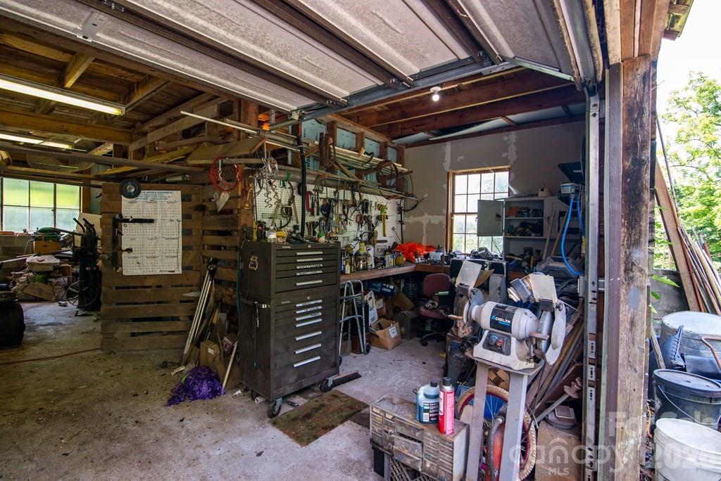 901 Rufus Robinson Road — Sylva
