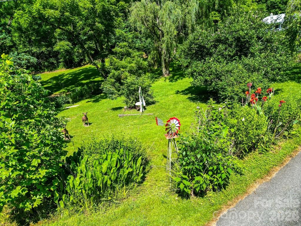 901 Rufus Robinson Road — Sylva