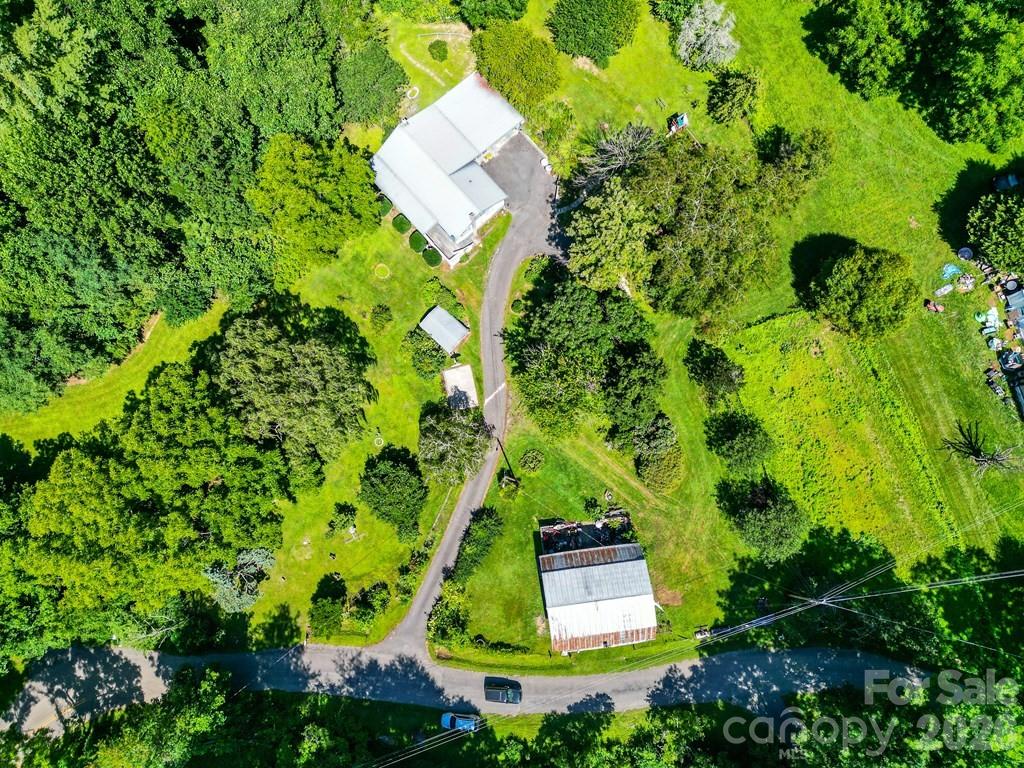 901 Rufus Robinson Road — Sylva