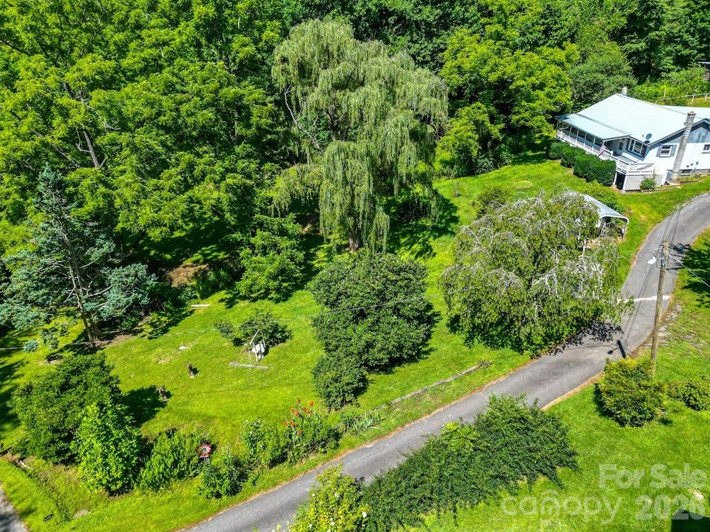 901 Rufus Robinson Road — Sylva