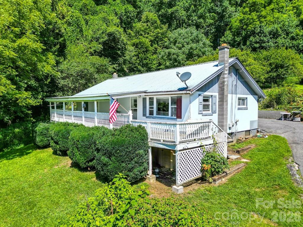 901 Rufus Robinson Road — Sylva