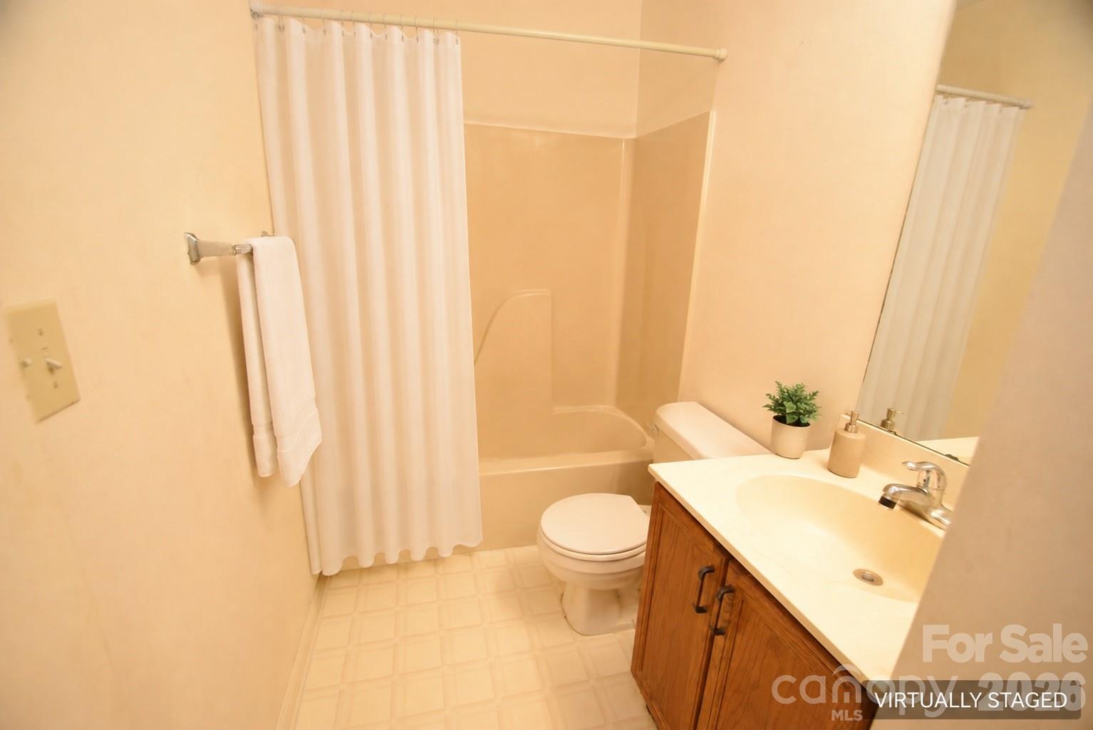 5014 Jade Court — Monroe