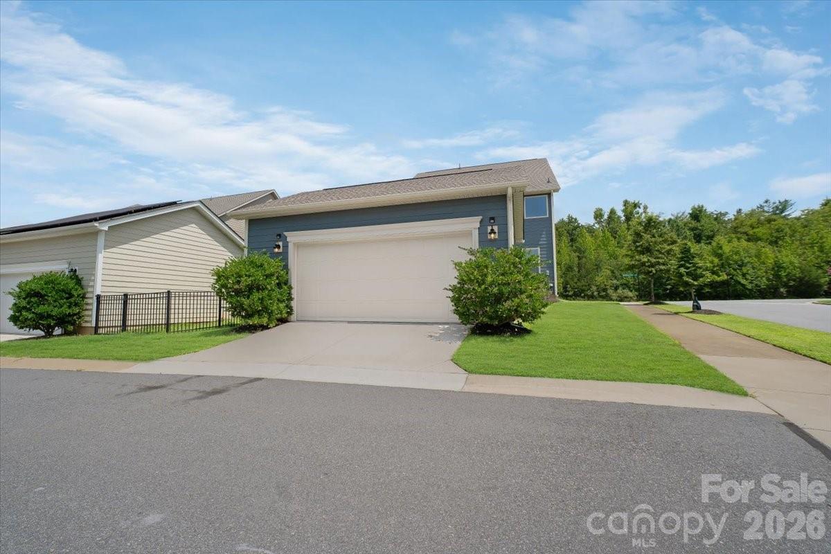 15505 Davidson East Drive — Davidson