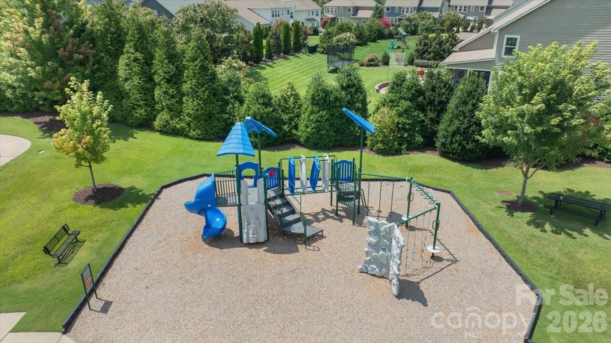 15505 Davidson East Drive — Davidson