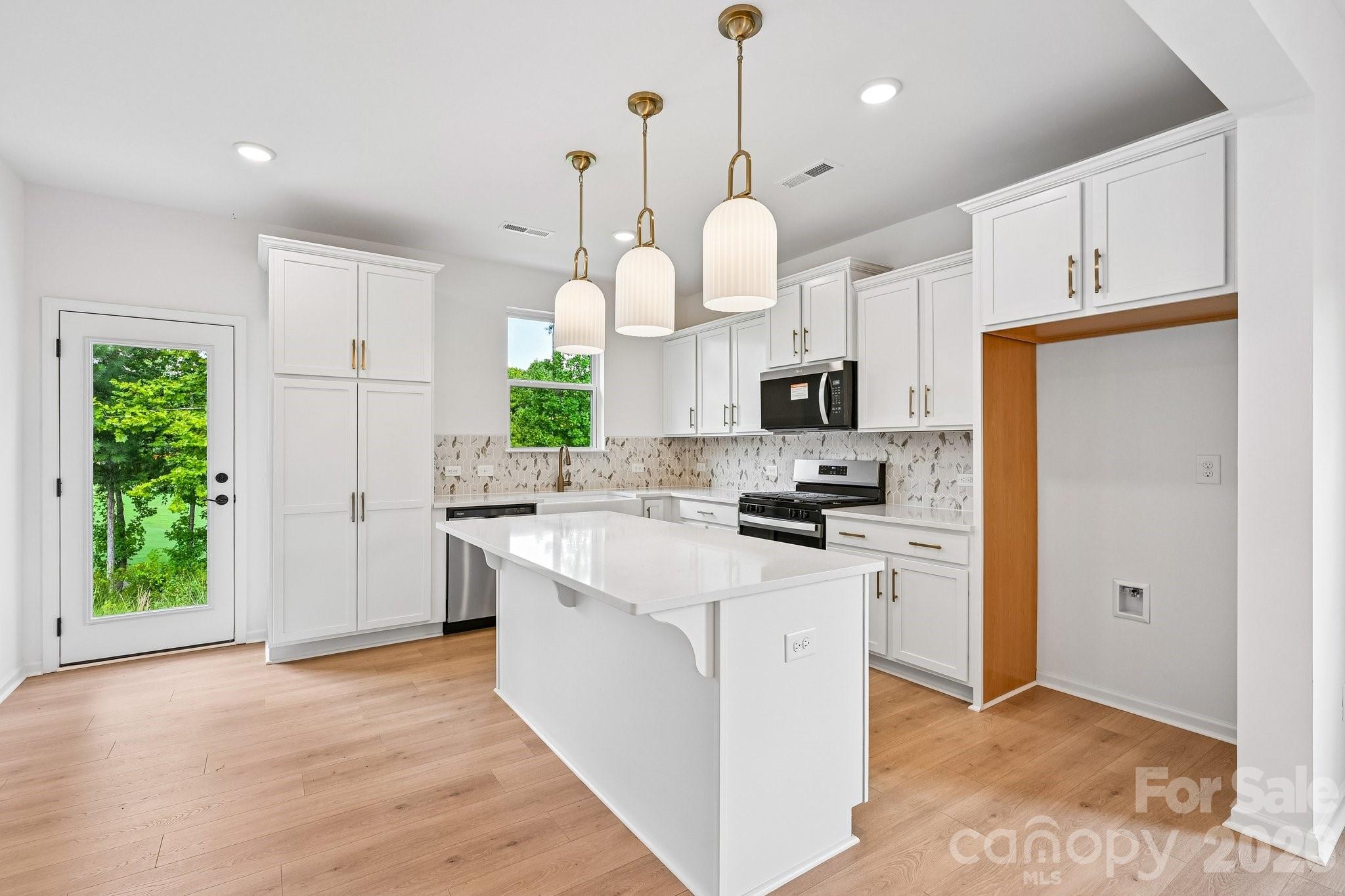 36170 Greg Norman Drive #1009 — Lancaster