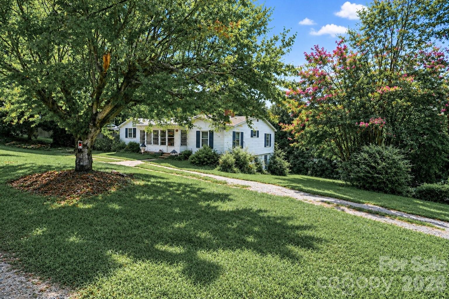 141 Pine State Road — Troutman