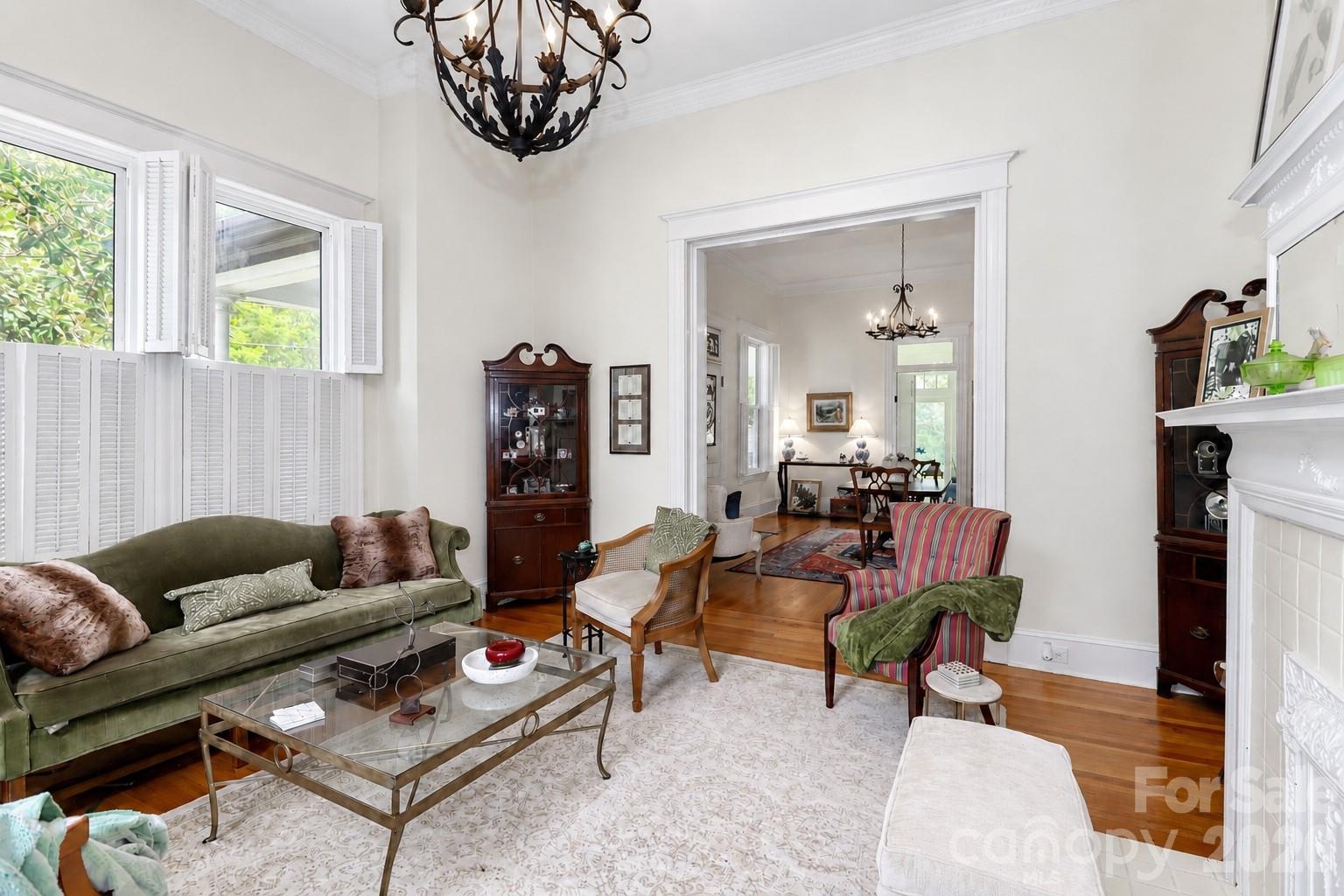 804 E Broad Street — Statesville
