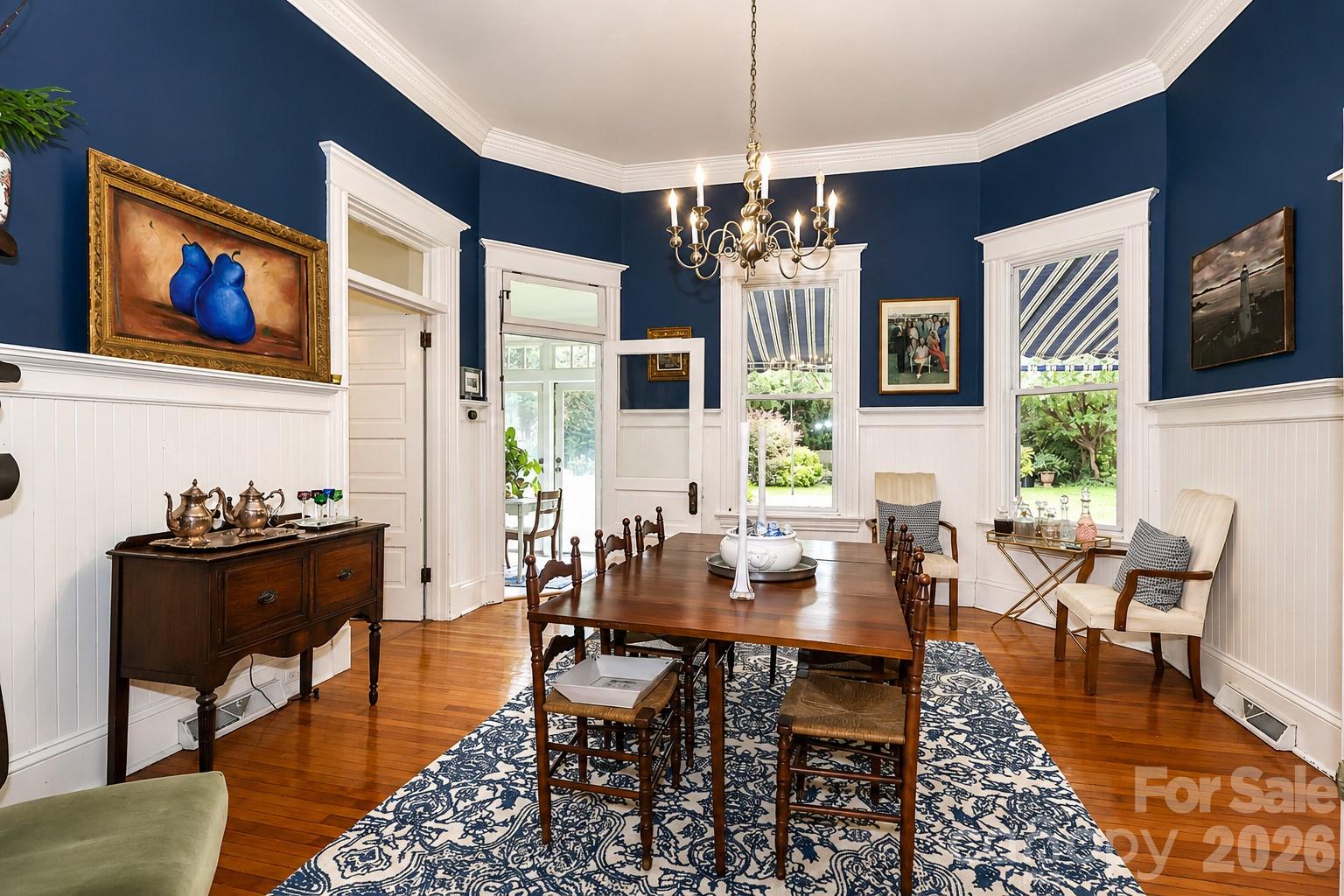 804 E Broad Street — Statesville