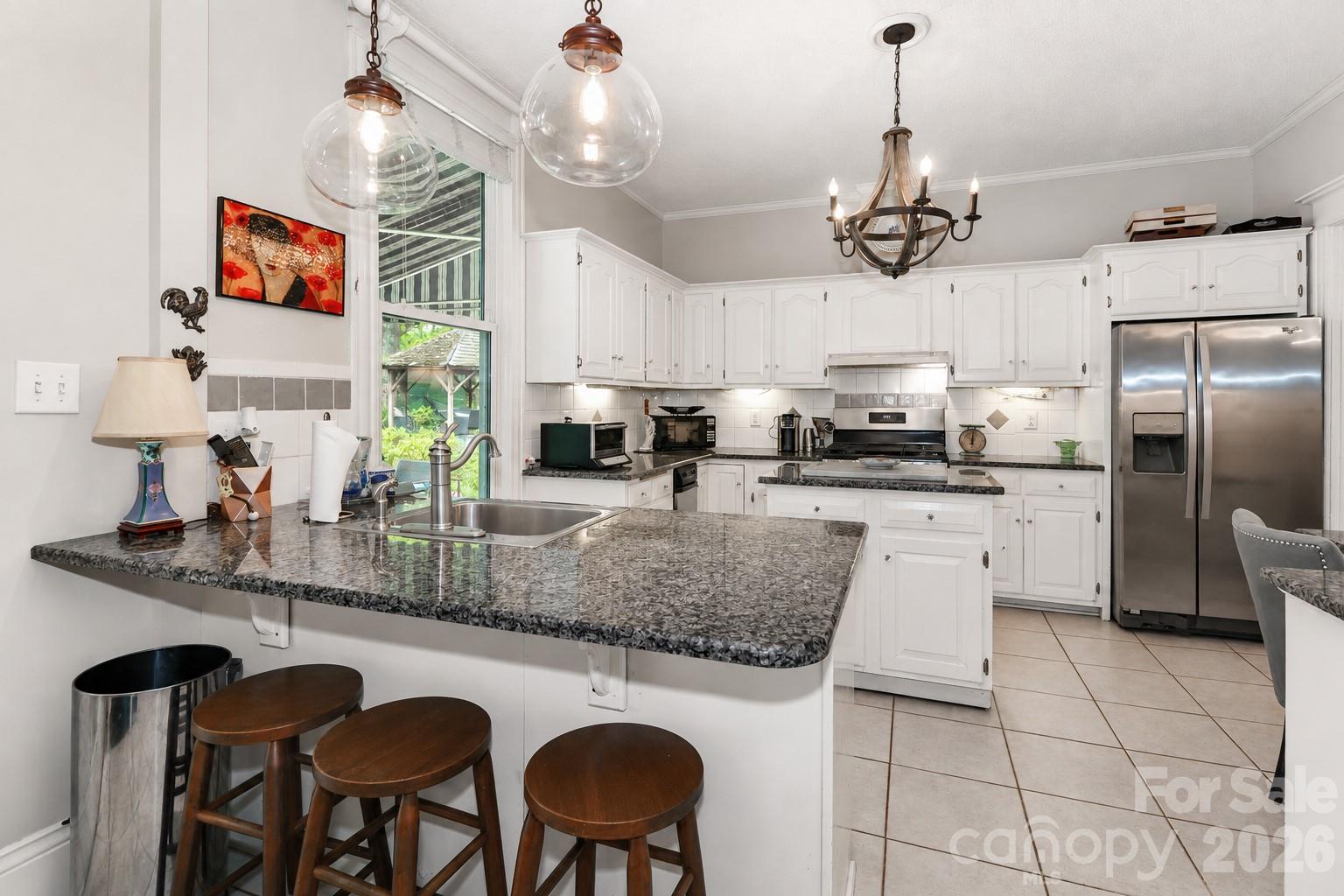 804 E Broad Street — Statesville
