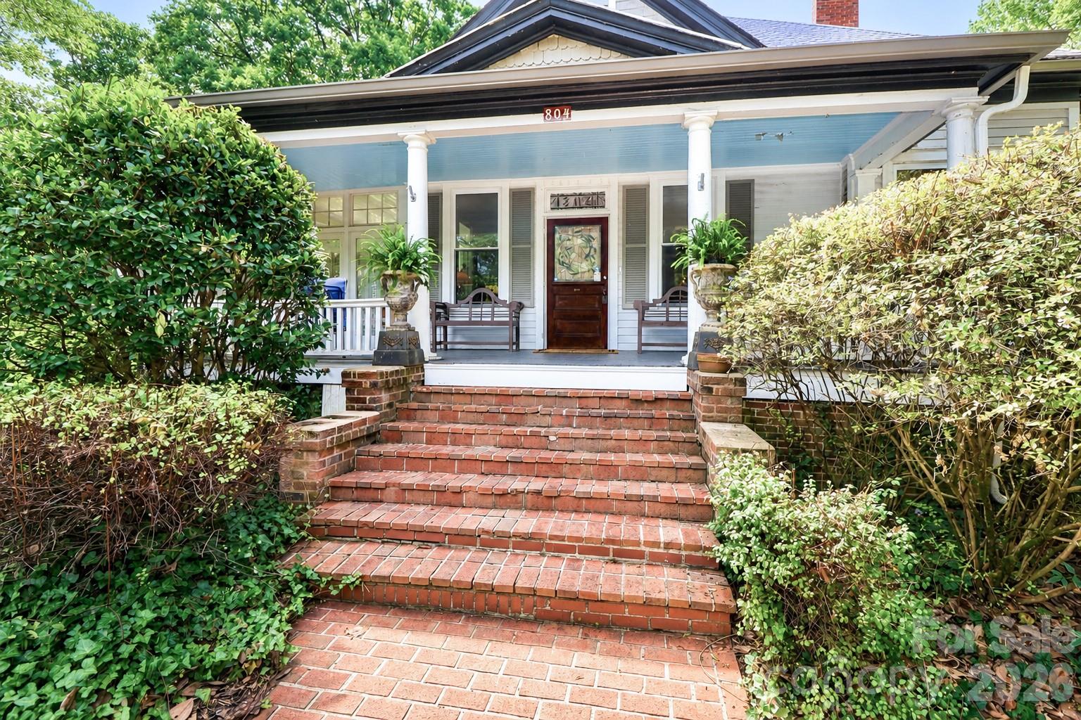 804 E Broad Street — Statesville