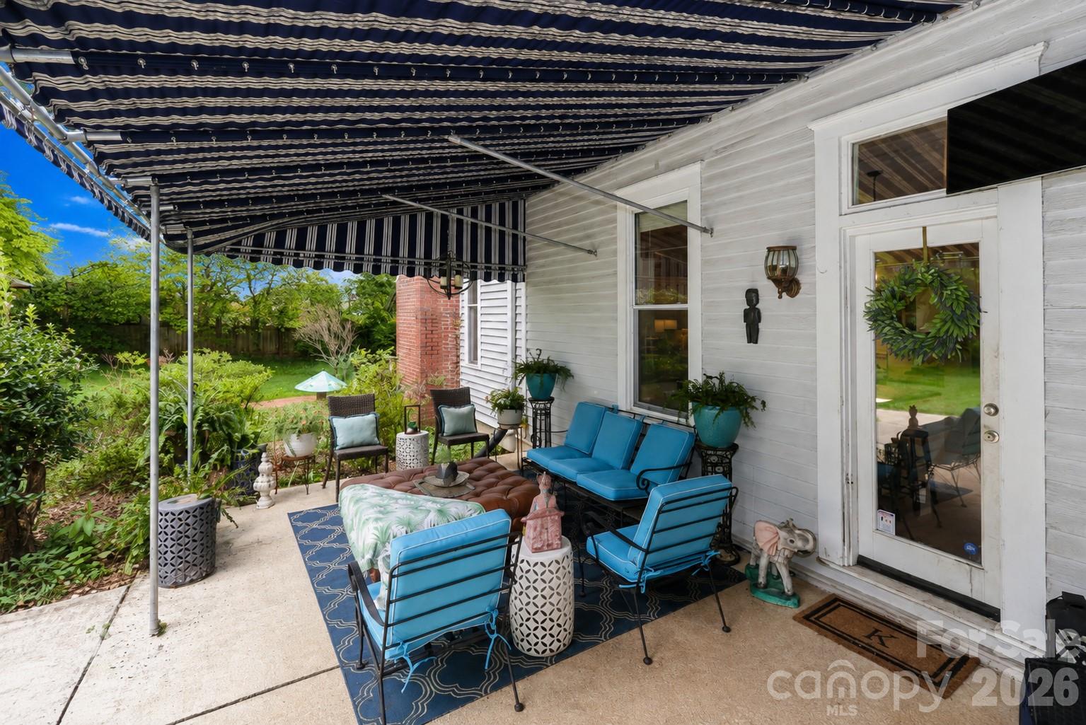 804 E Broad Street — Statesville