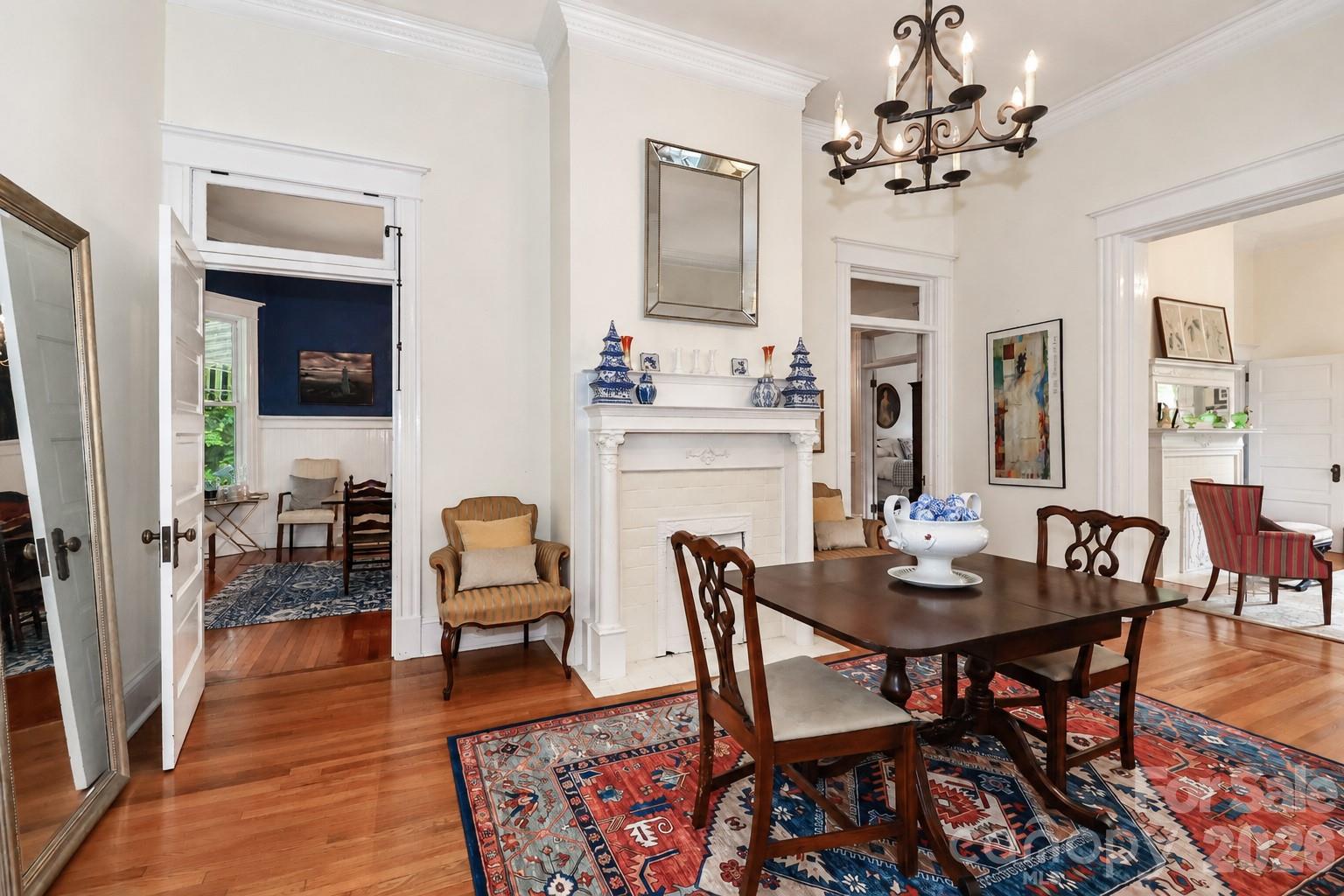 804 E Broad Street — Statesville