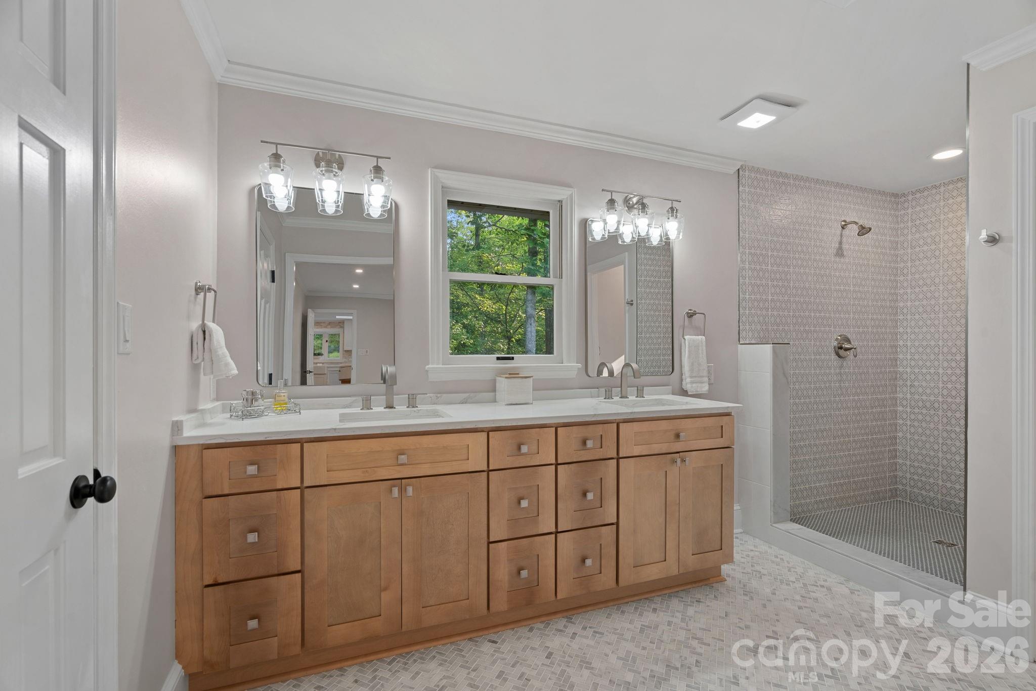508 Red Barn Trail — Matthews
