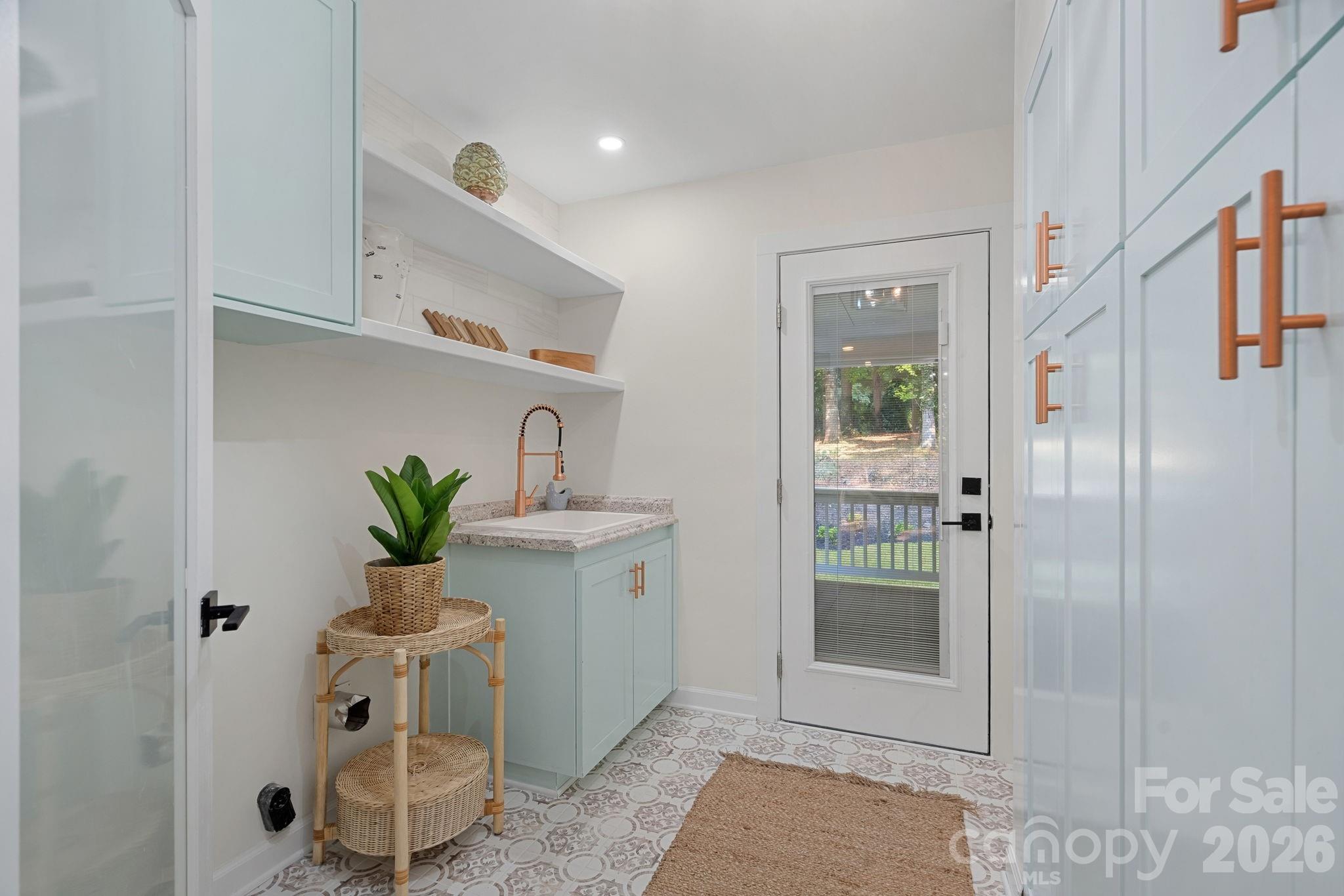 508 Red Barn Trail — Matthews