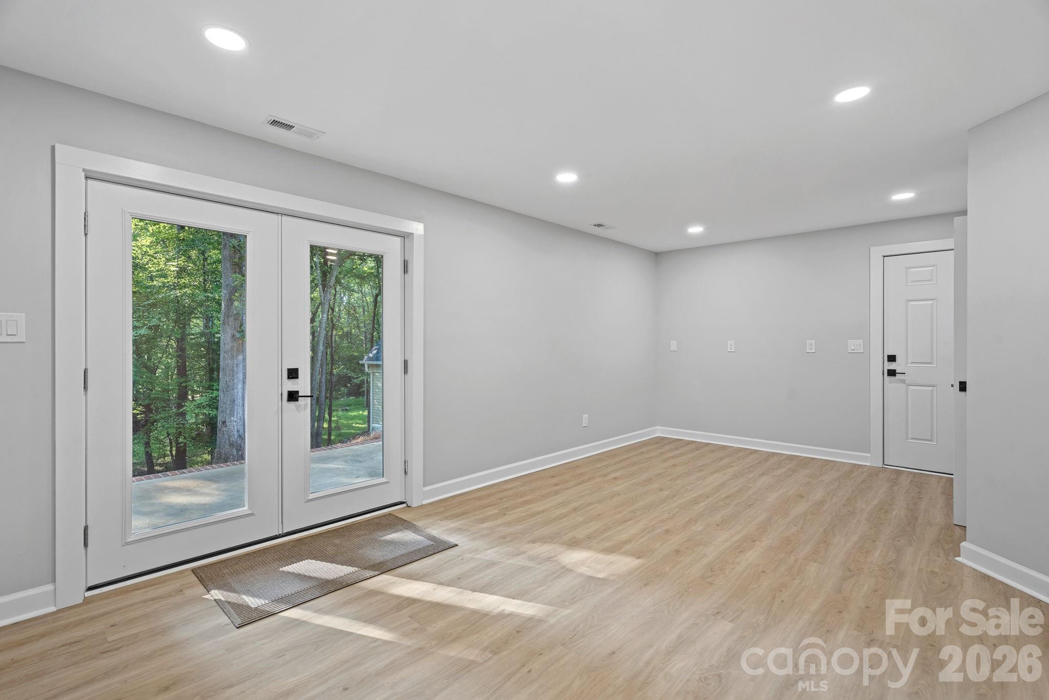 508 Red Barn Trail — Matthews