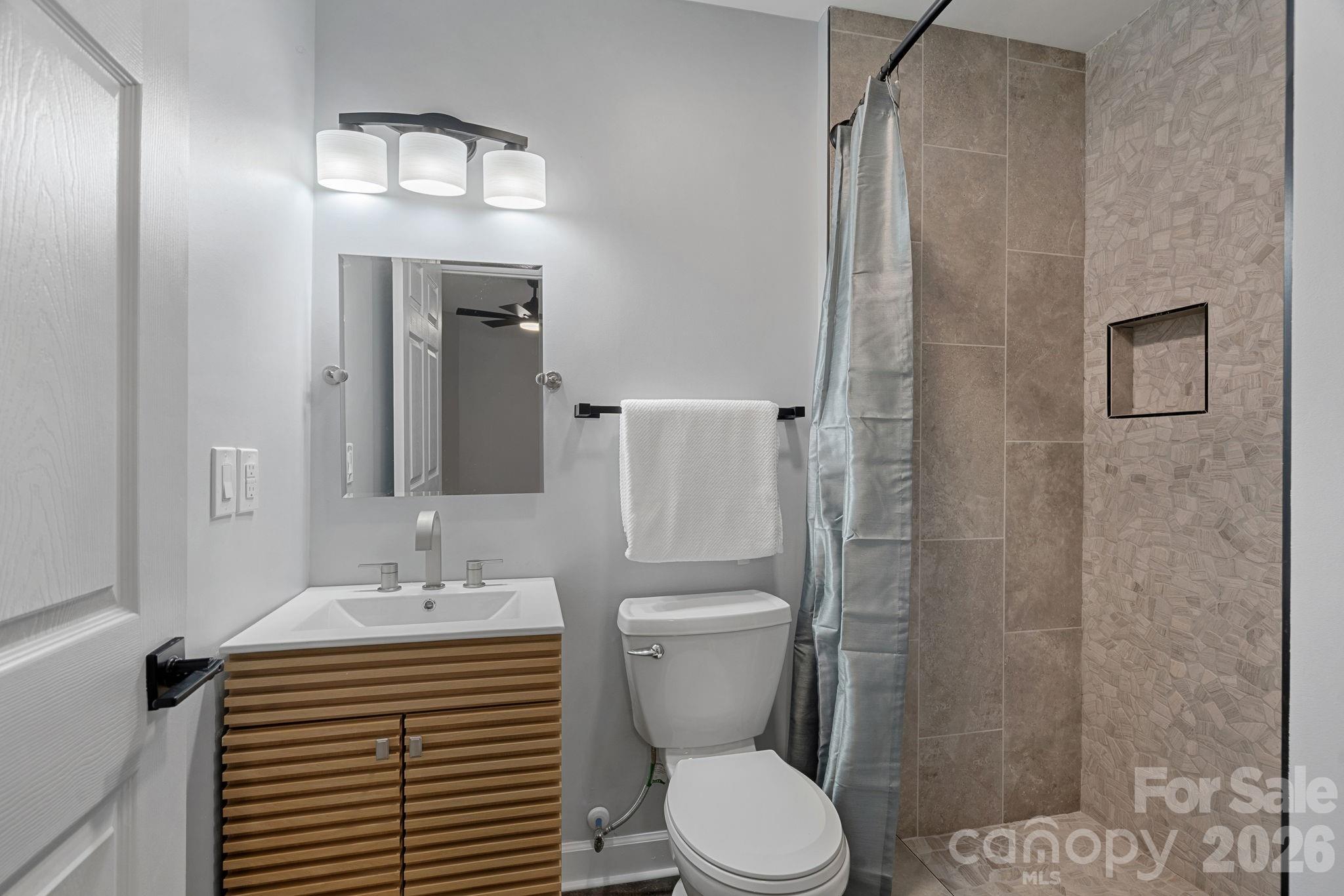 508 Red Barn Trail — Matthews