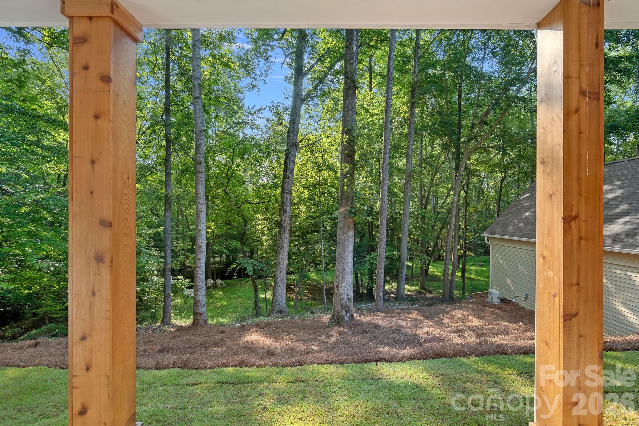 508 Red Barn Trail — Matthews