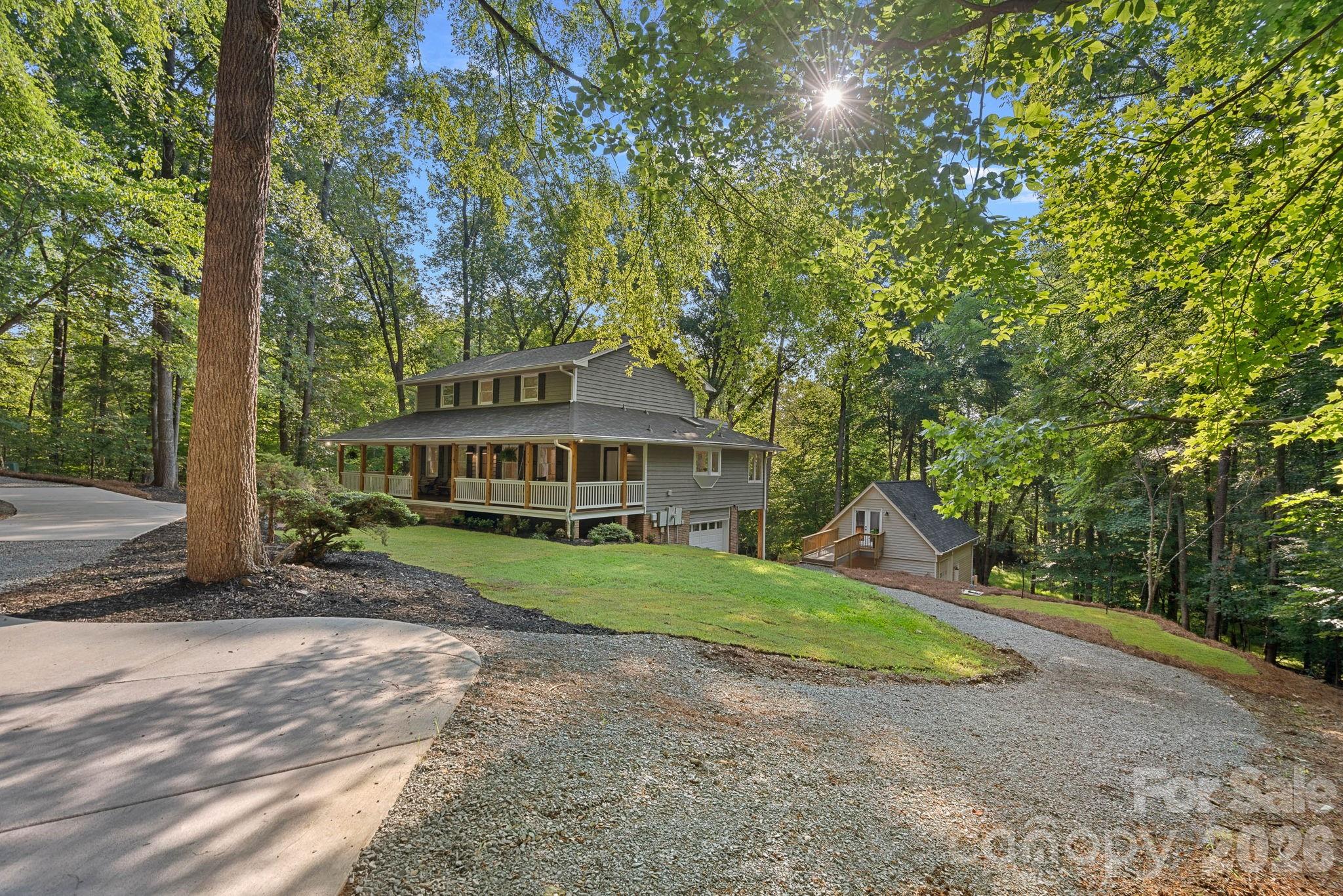 508 Red Barn Trail — Matthews