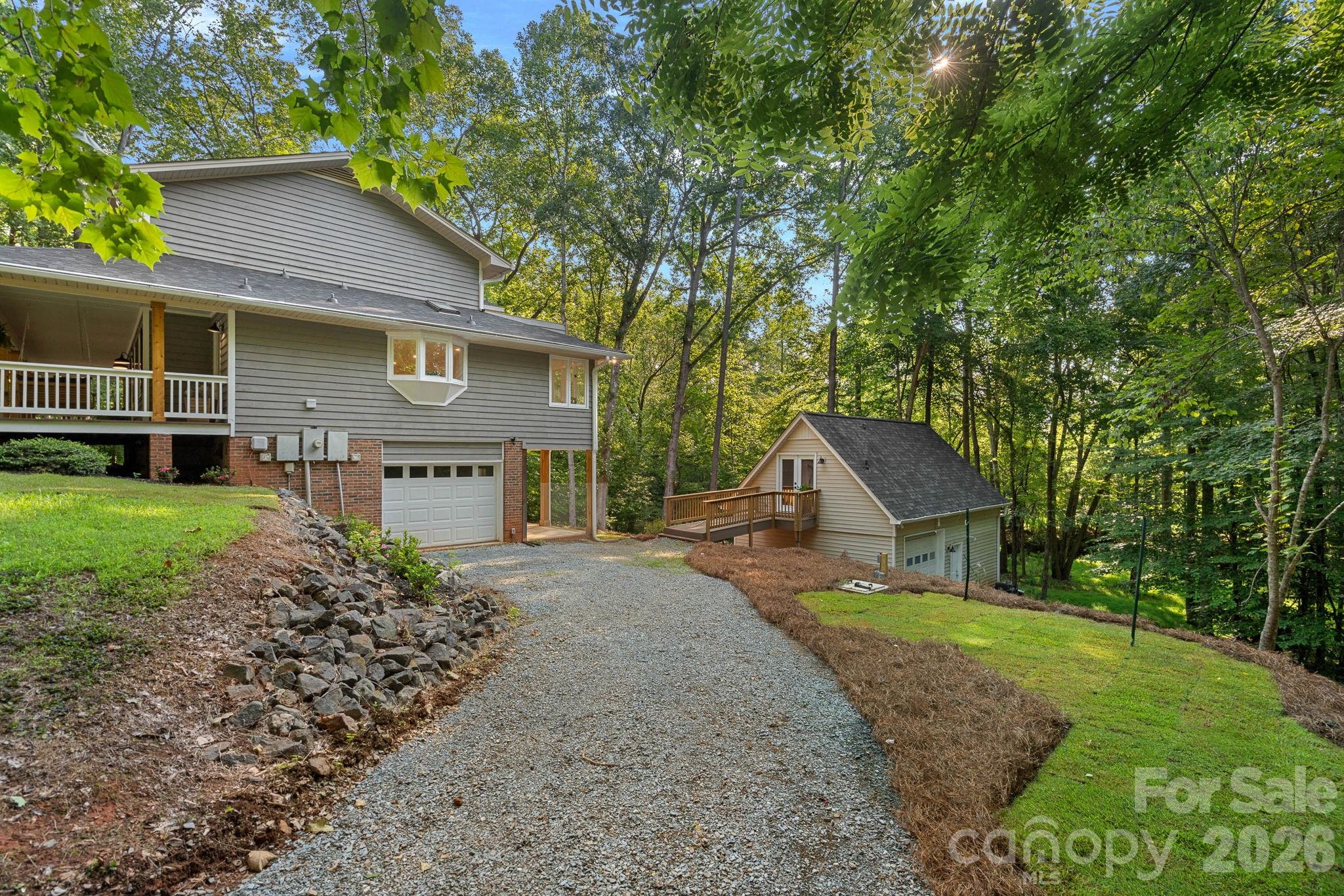 508 Red Barn Trail — Matthews