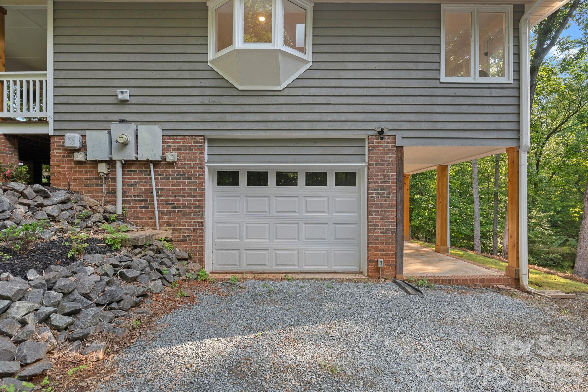 508 Red Barn Trail — Matthews