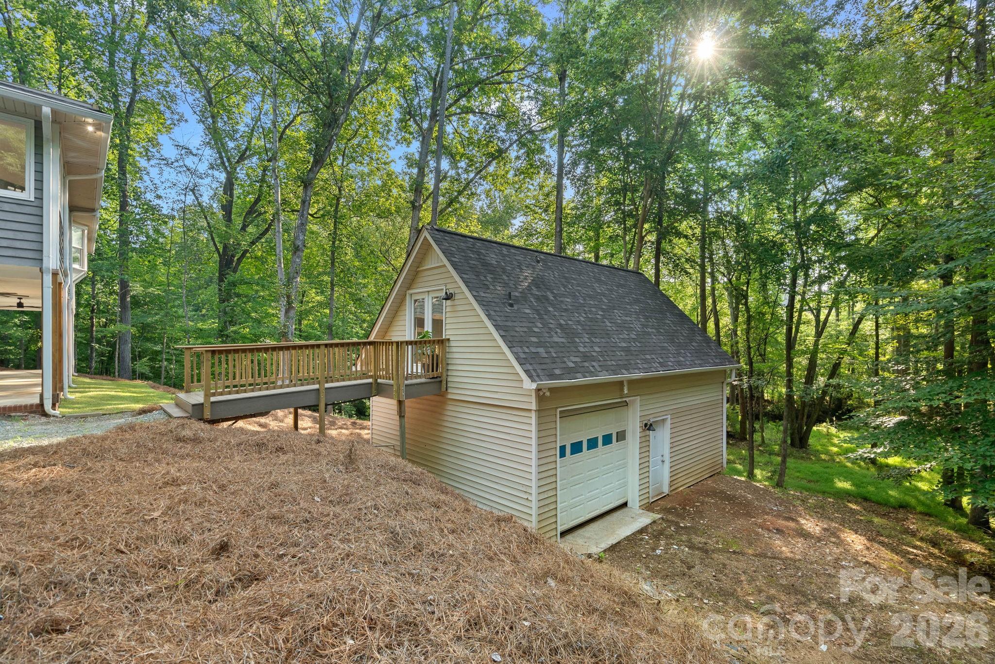 508 Red Barn Trail — Matthews