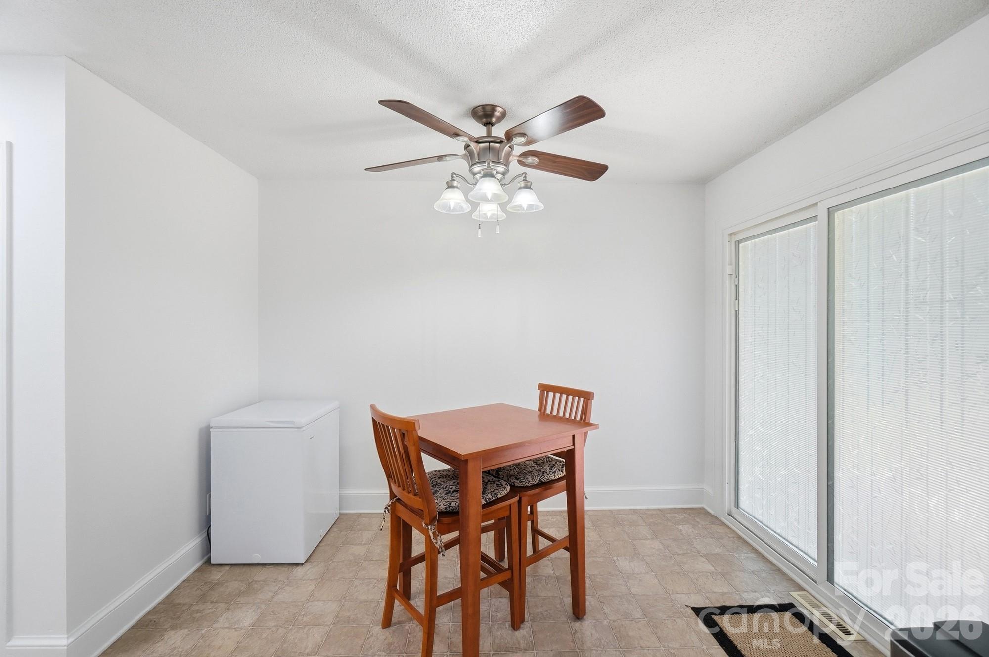2818 Castlebrook Drive — Monroe