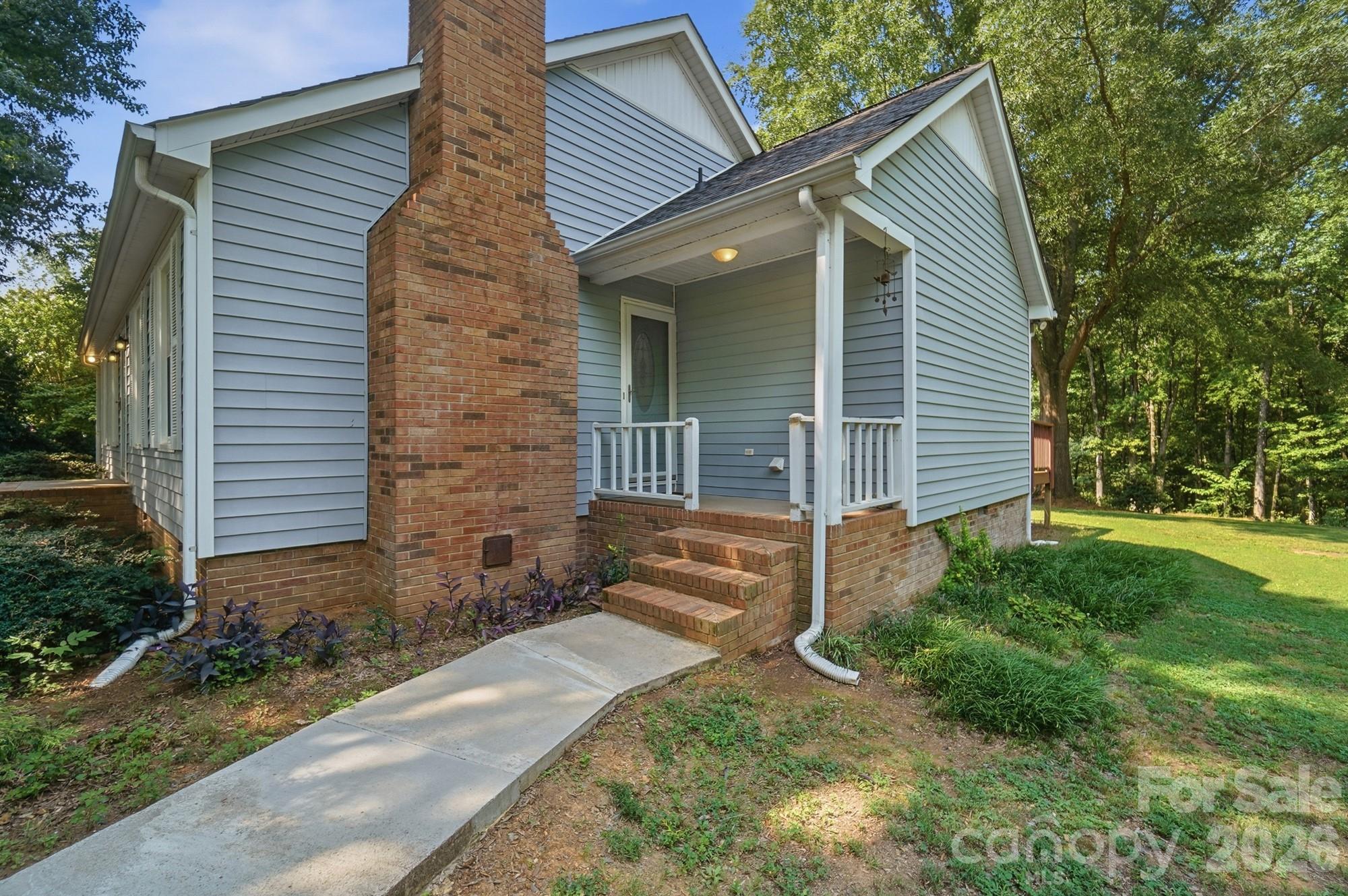 2818 Castlebrook Drive — Monroe