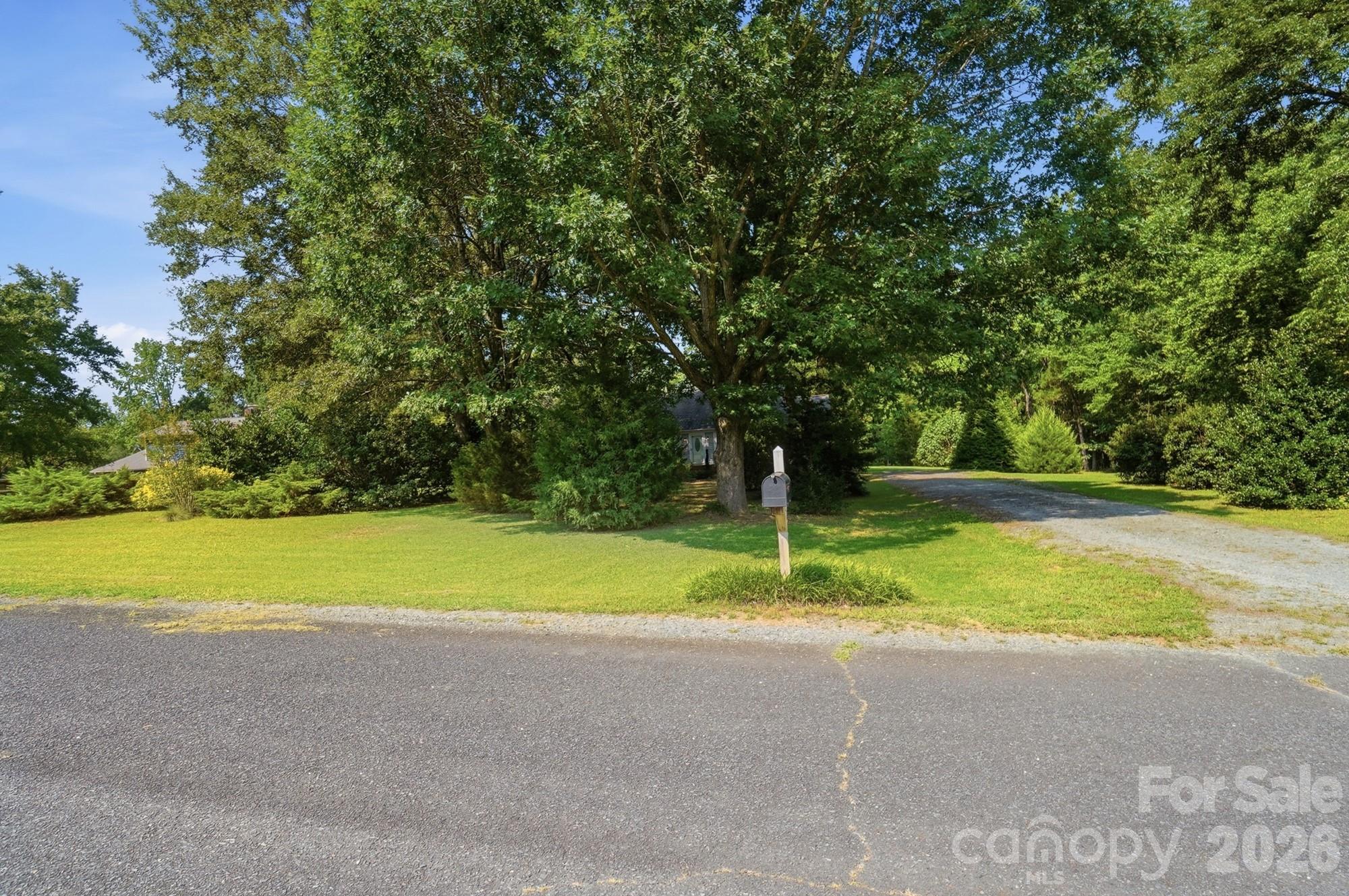 2818 Castlebrook Drive — Monroe