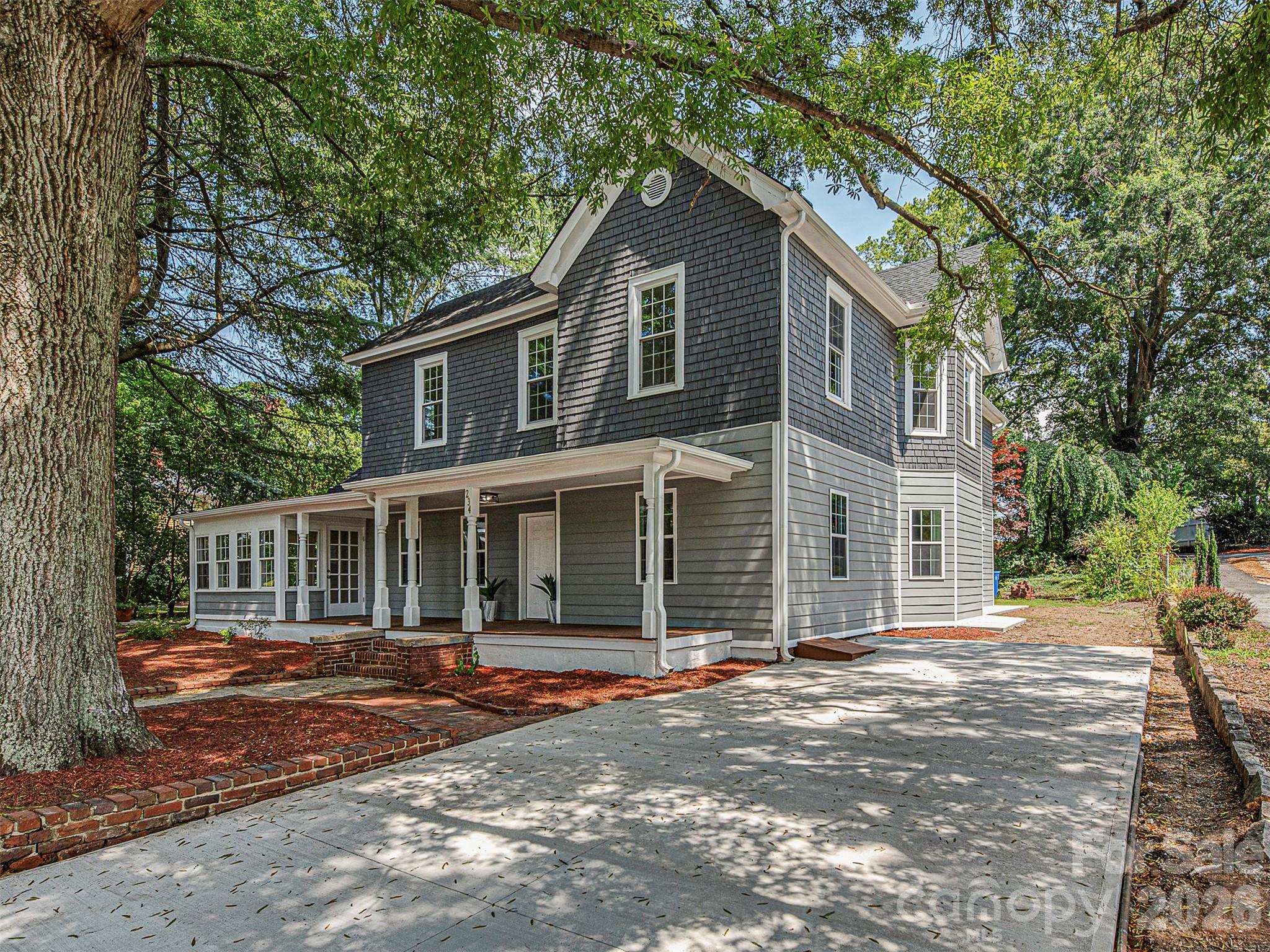 234 S Academy Street — Mooresville