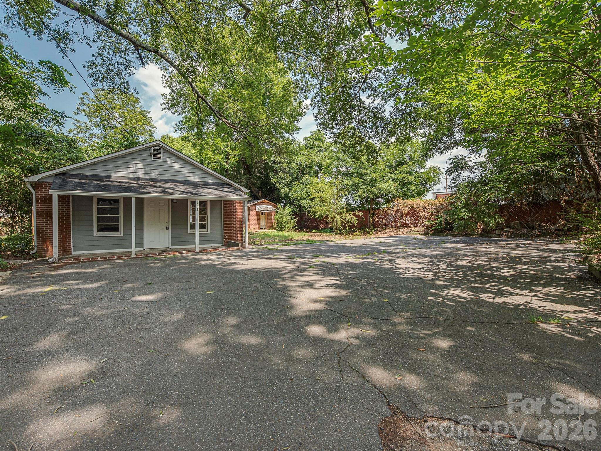 234 S Academy Street — Mooresville