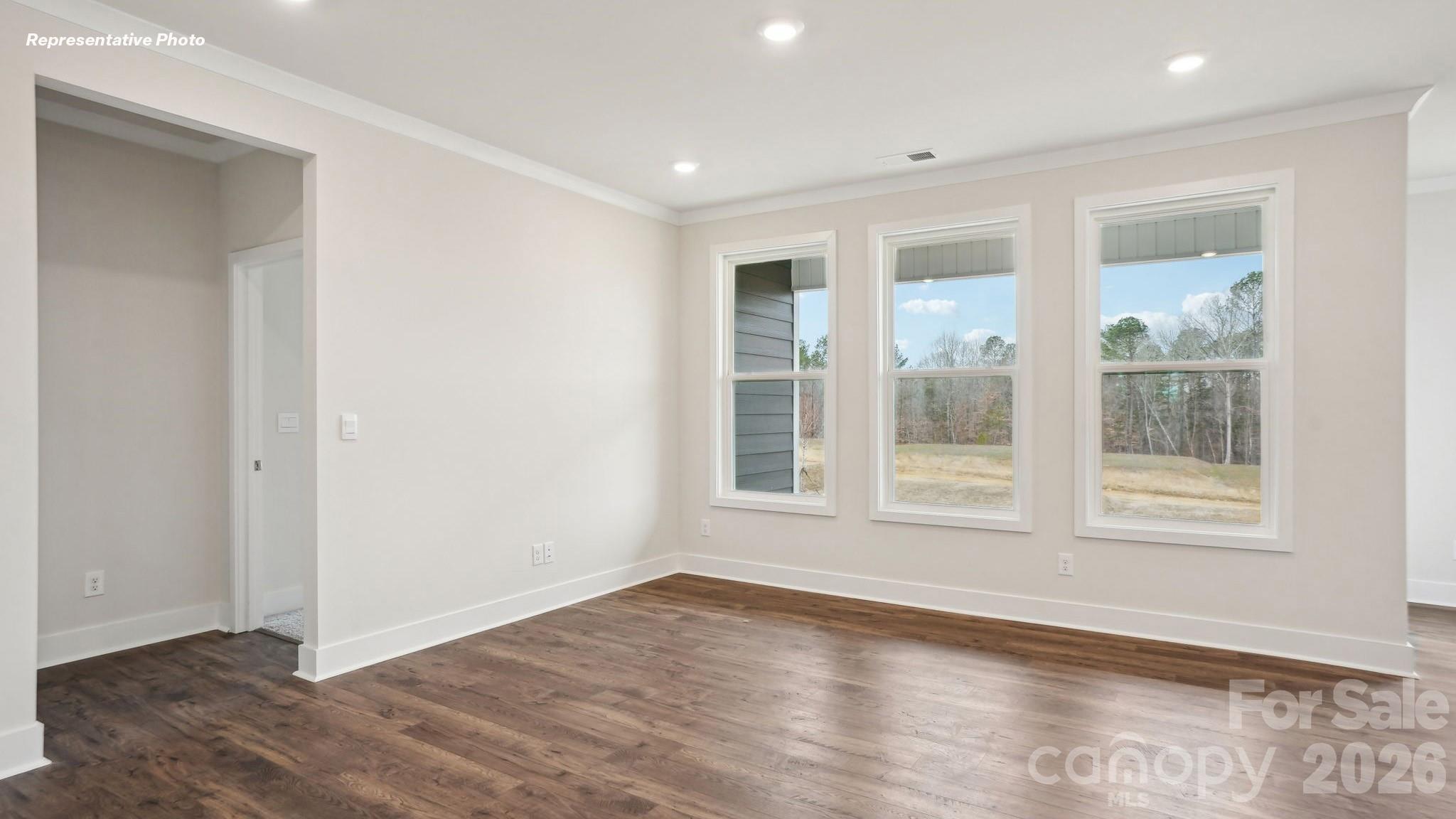 3260 Oberon Street — York
