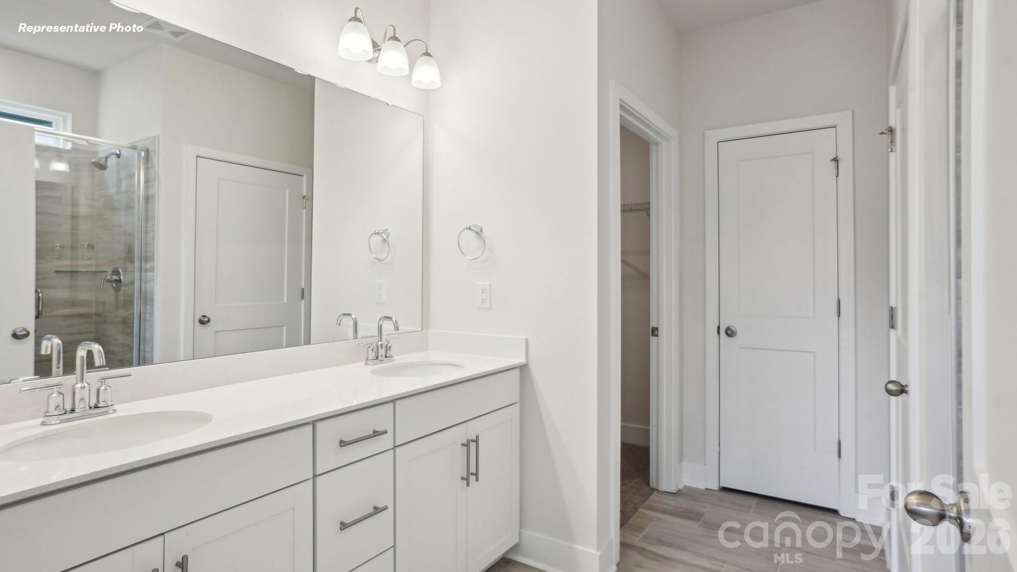 3260 Oberon Street — York