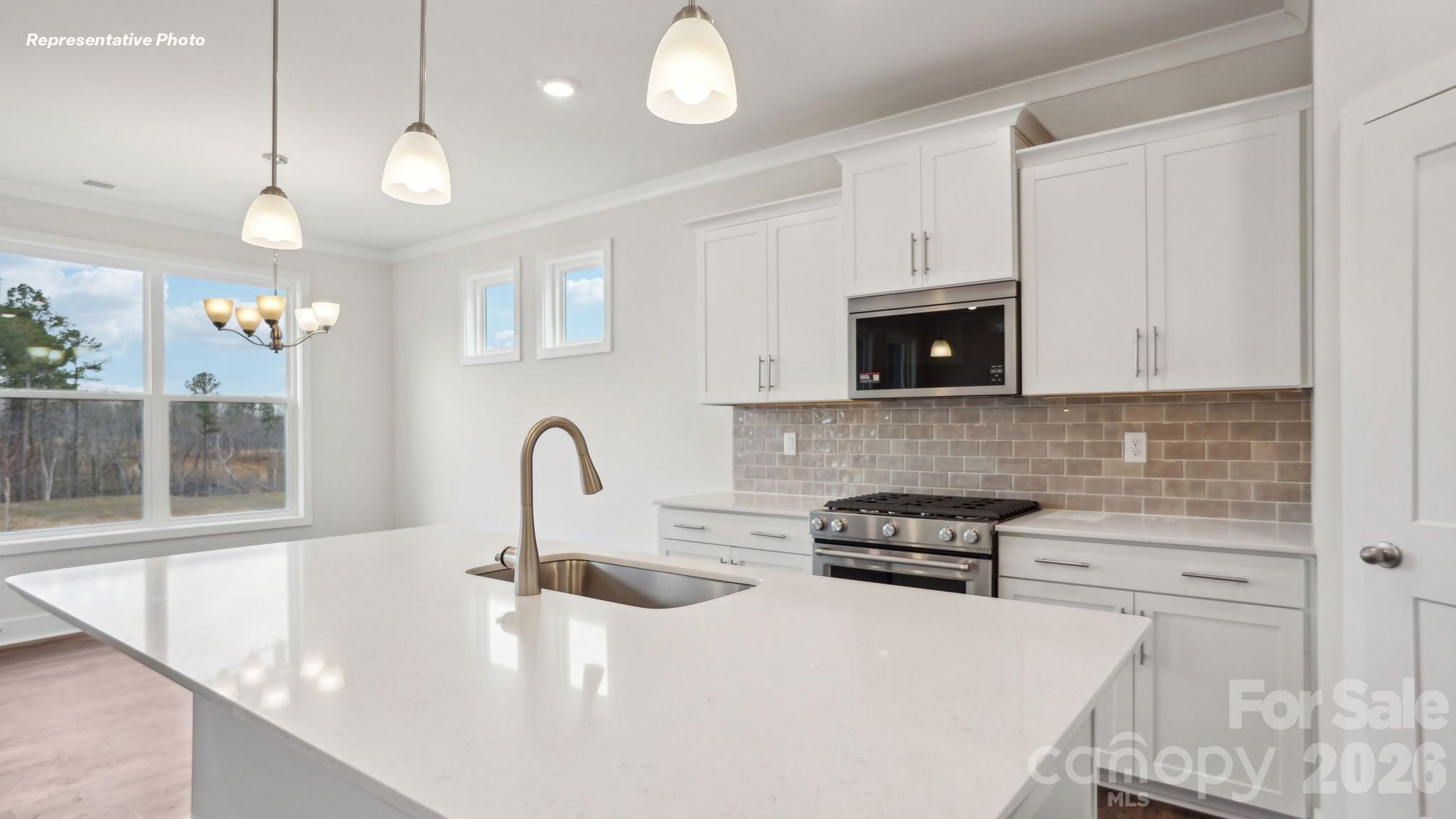 3260 Oberon Street — York