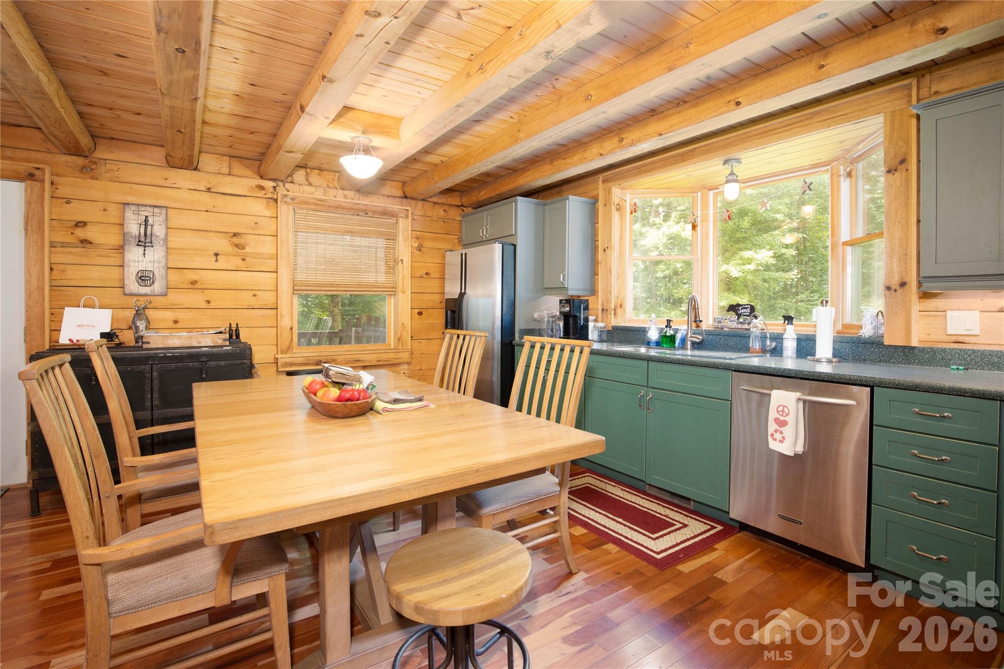 400 Amber Drive — Bakersville