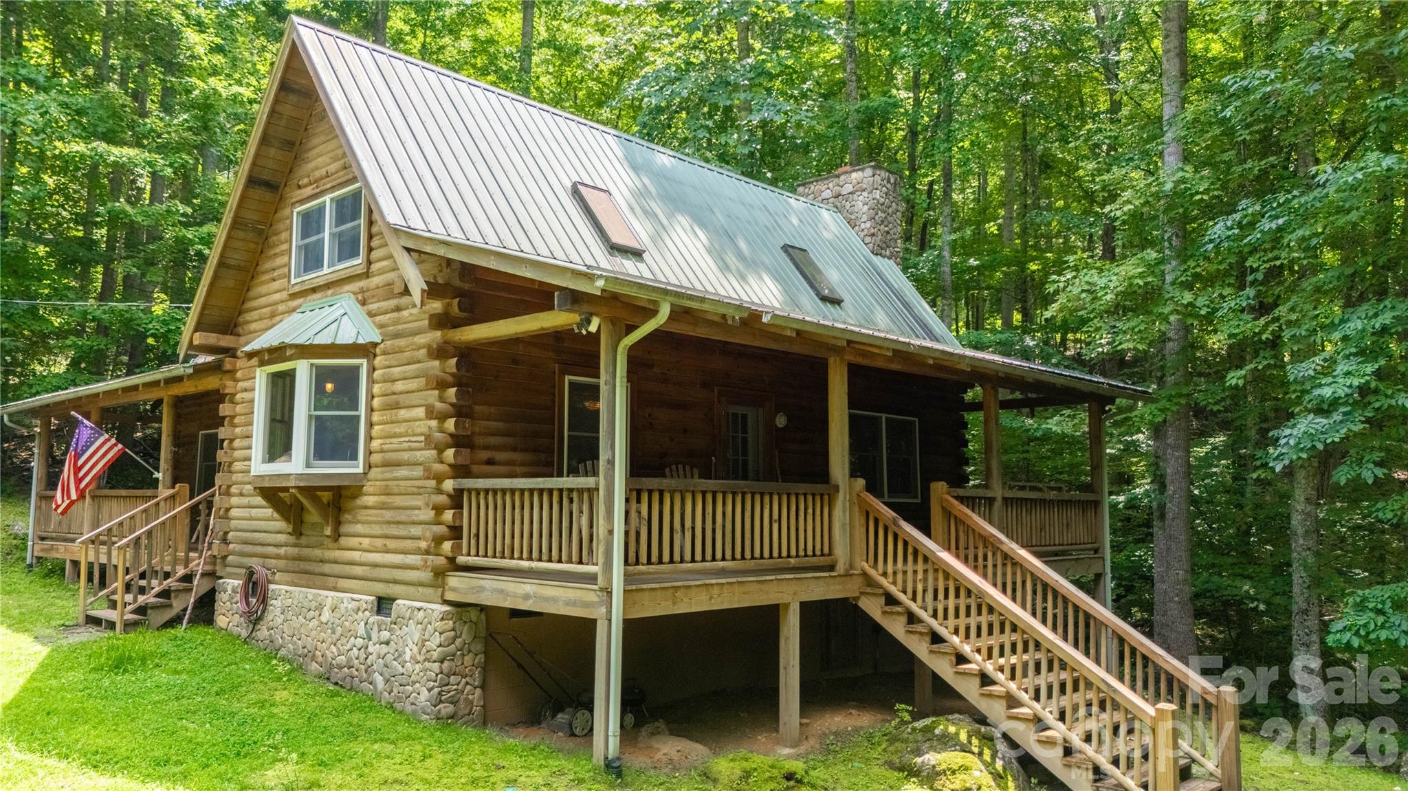 400 Amber Drive — Bakersville
