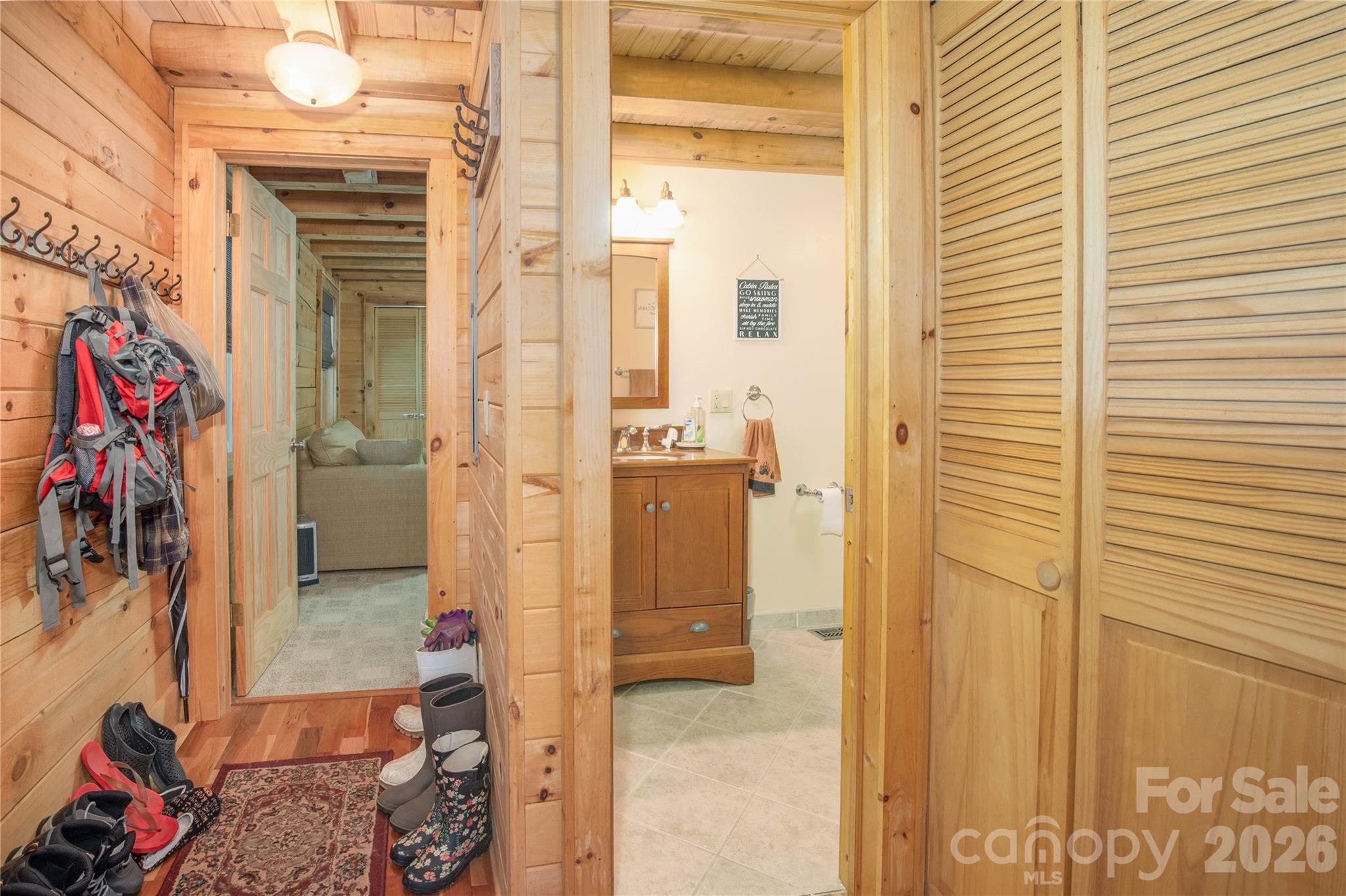 400 Amber Drive — Bakersville