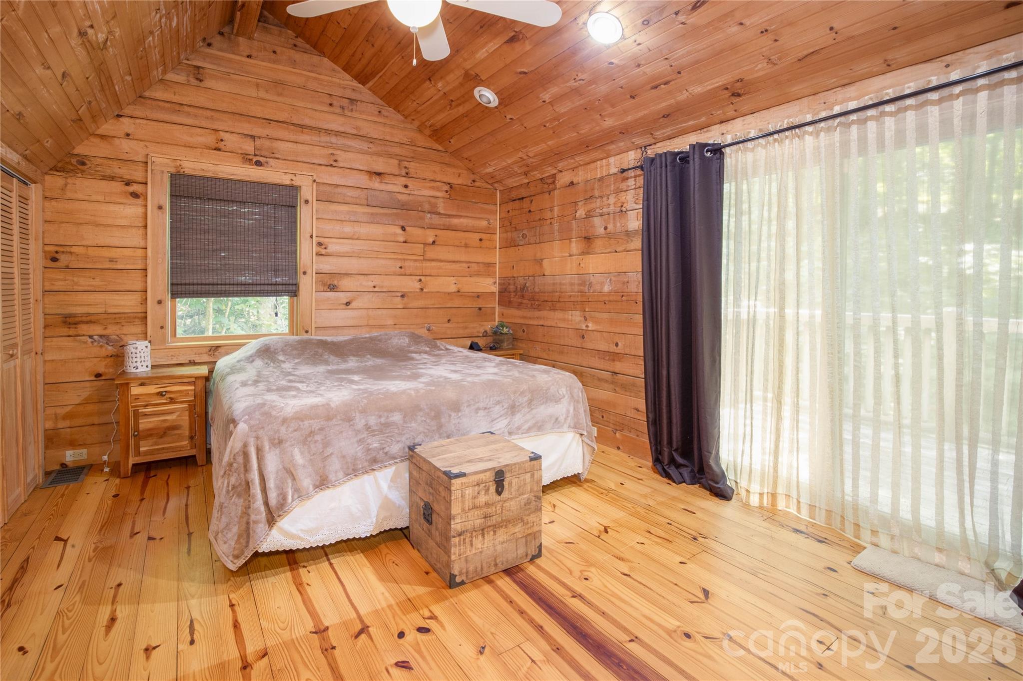 400 Amber Drive — Bakersville