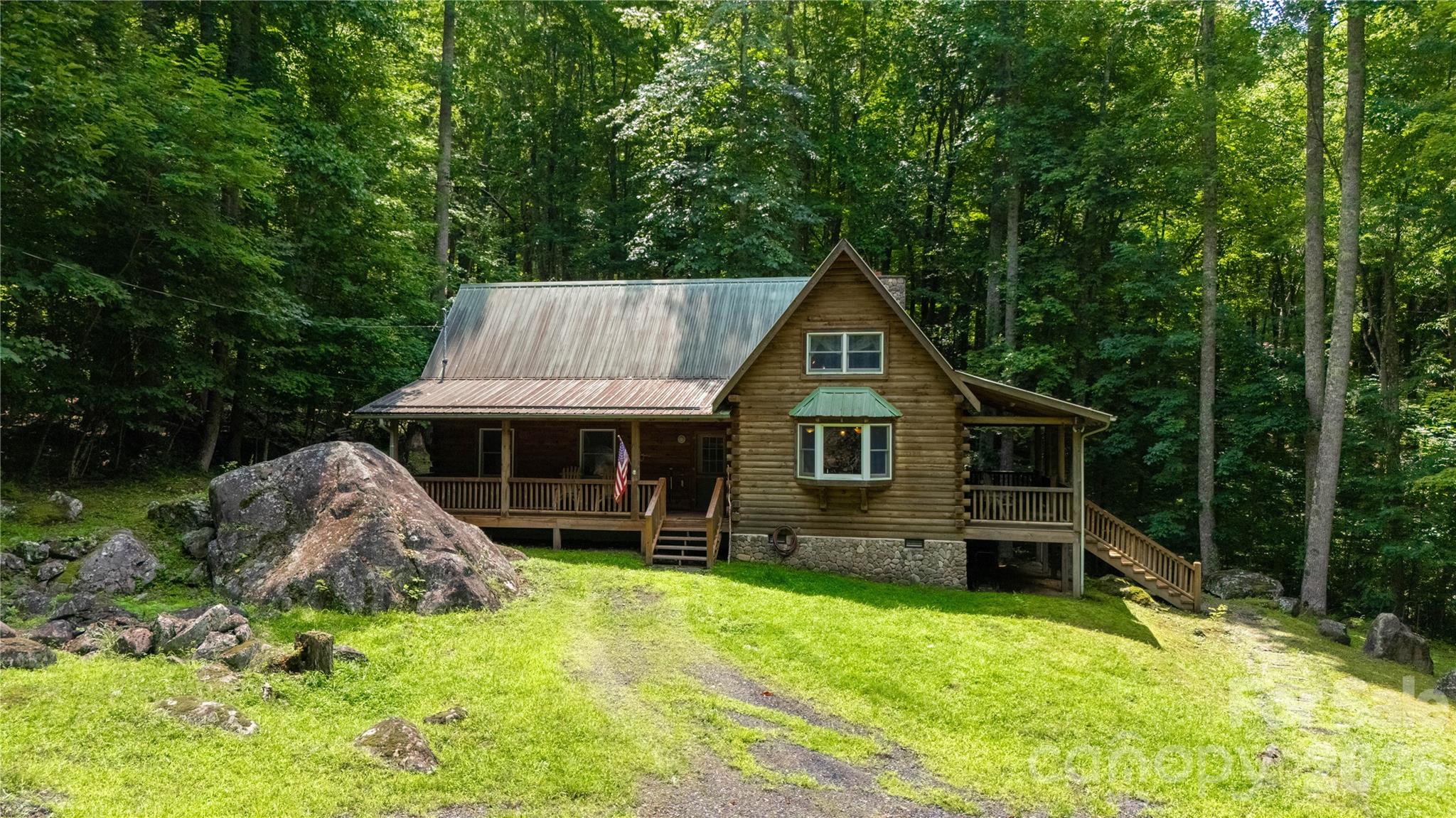 400 Amber Drive — Bakersville