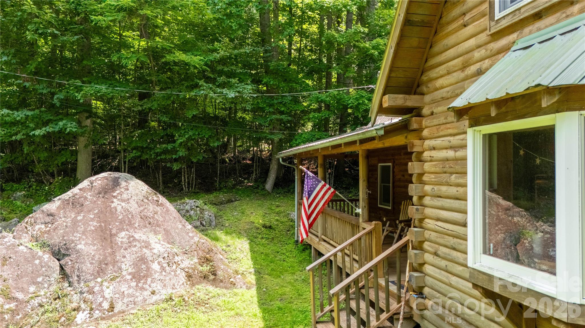 400 Amber Drive — Bakersville