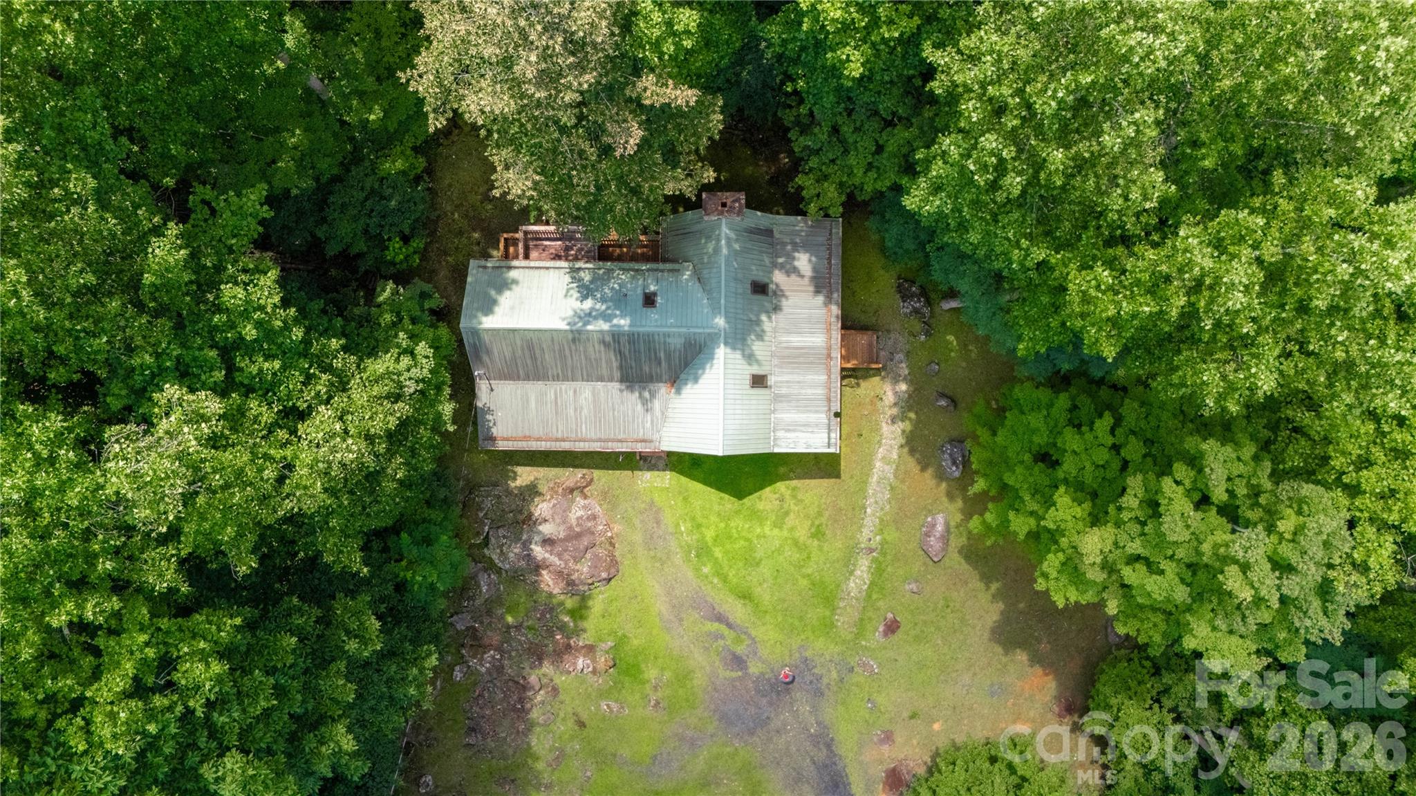 400 Amber Drive — Bakersville
