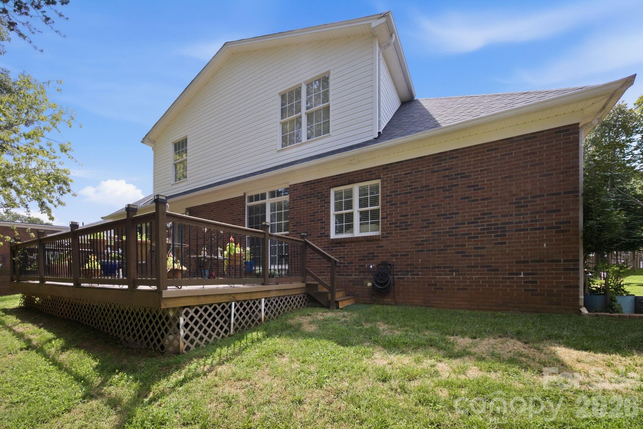 1511 Elkhart Circle — Gastonia