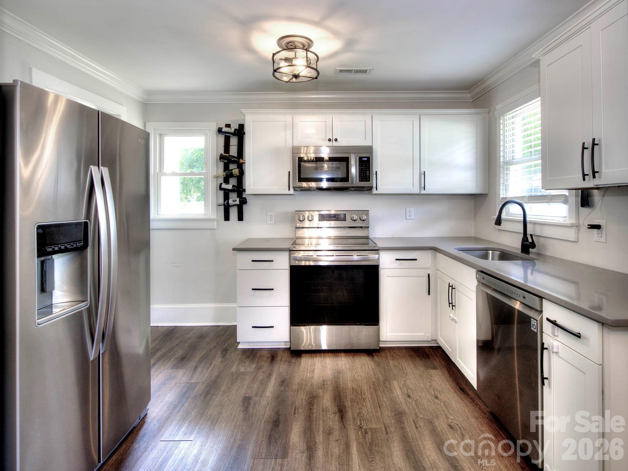 328 Piedmont Avenue — Mount Holly