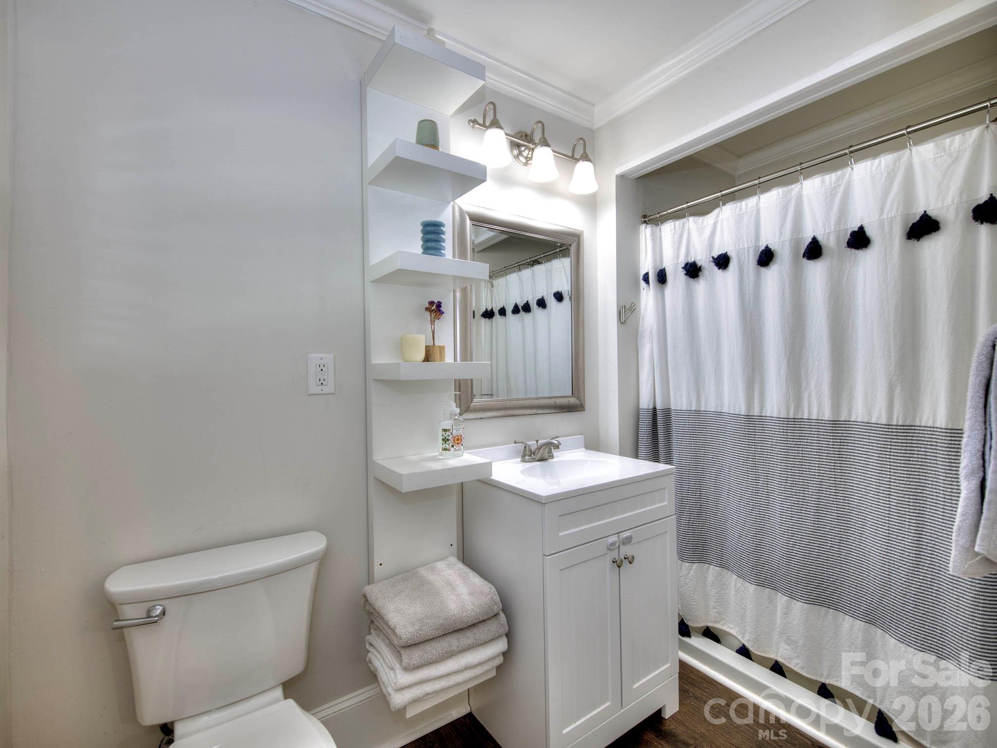 328 Piedmont Avenue — Mount Holly