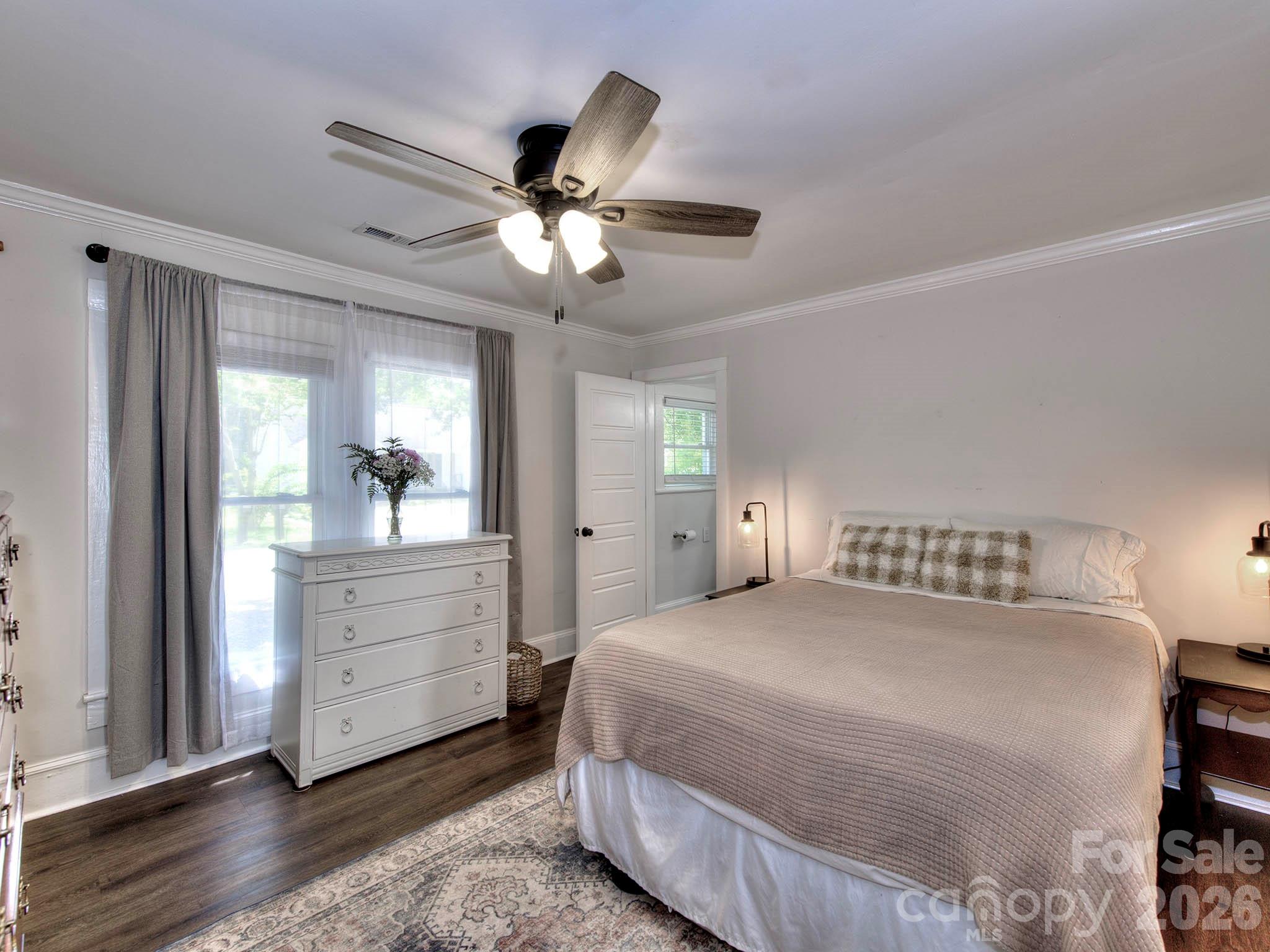 328 Piedmont Avenue — Mount Holly