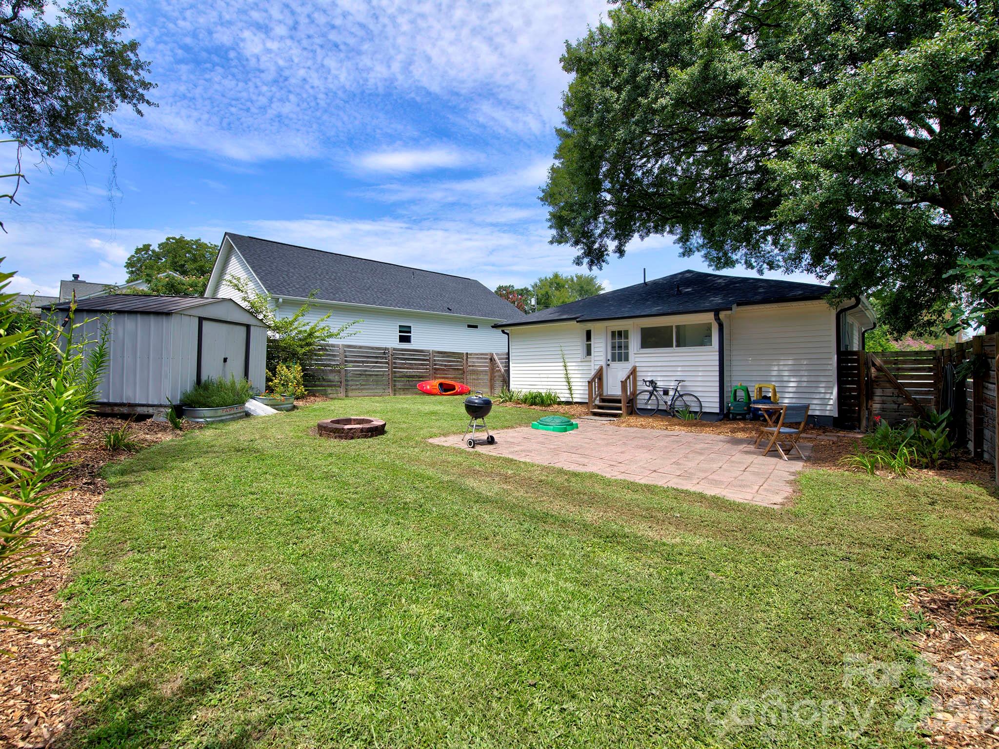 328 Piedmont Avenue — Mount Holly