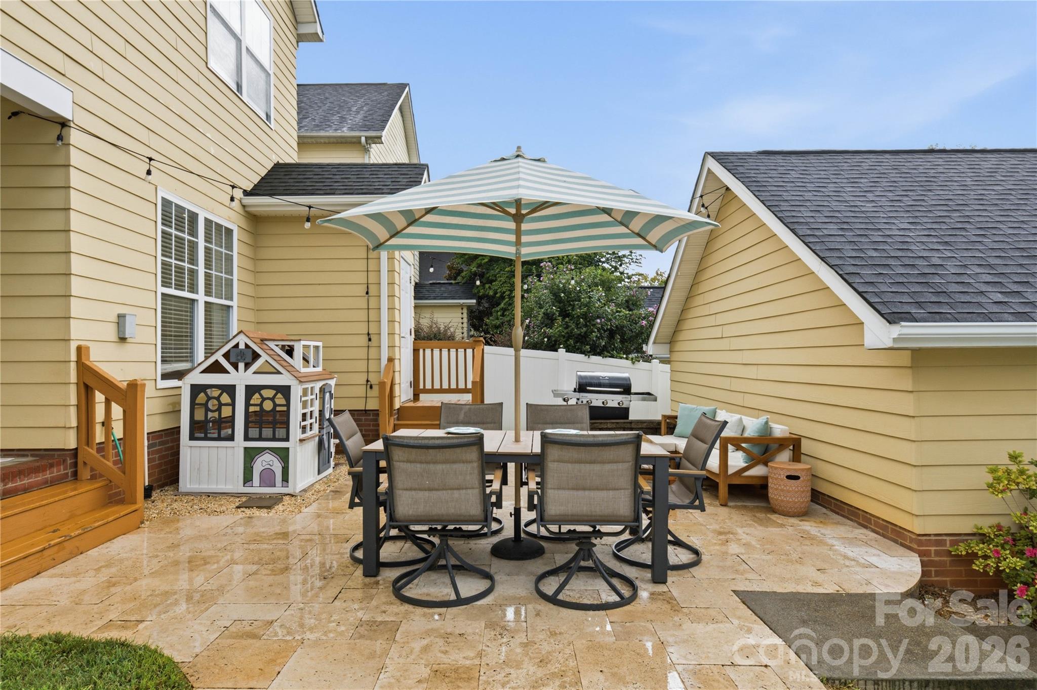 15732 Millbank Street — Huntersville