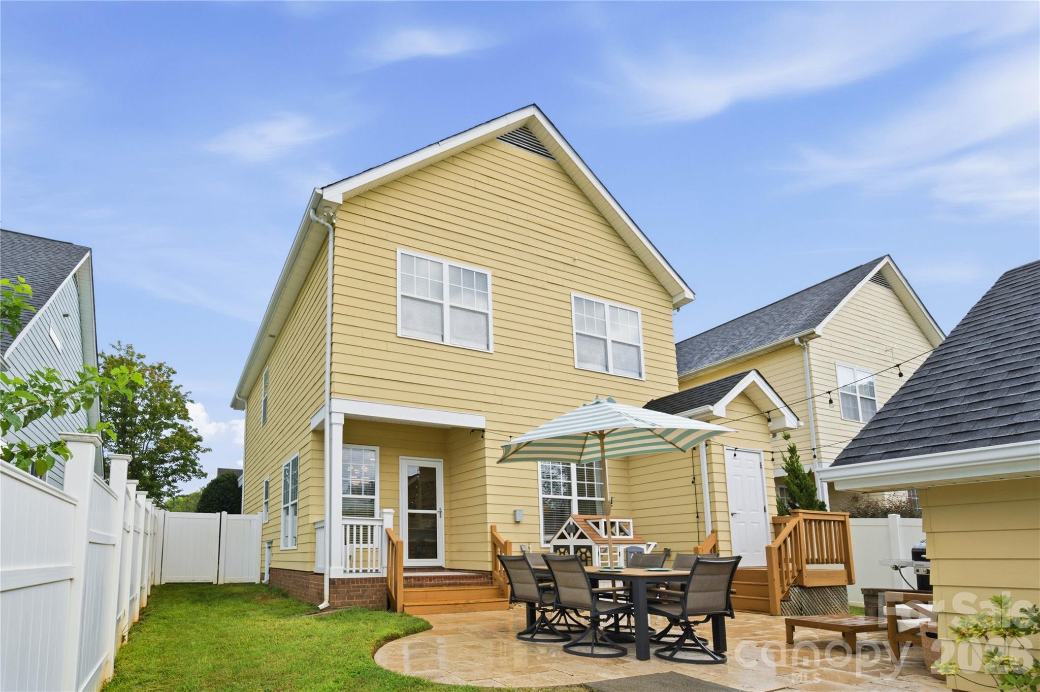 15732 Millbank Street — Huntersville