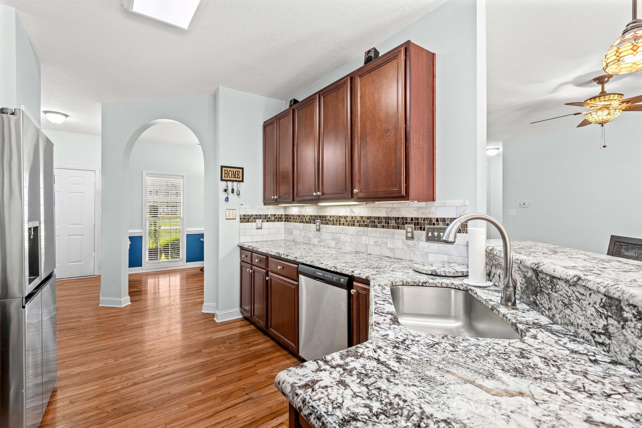 276 Falcon Crest Lane — Salisbury