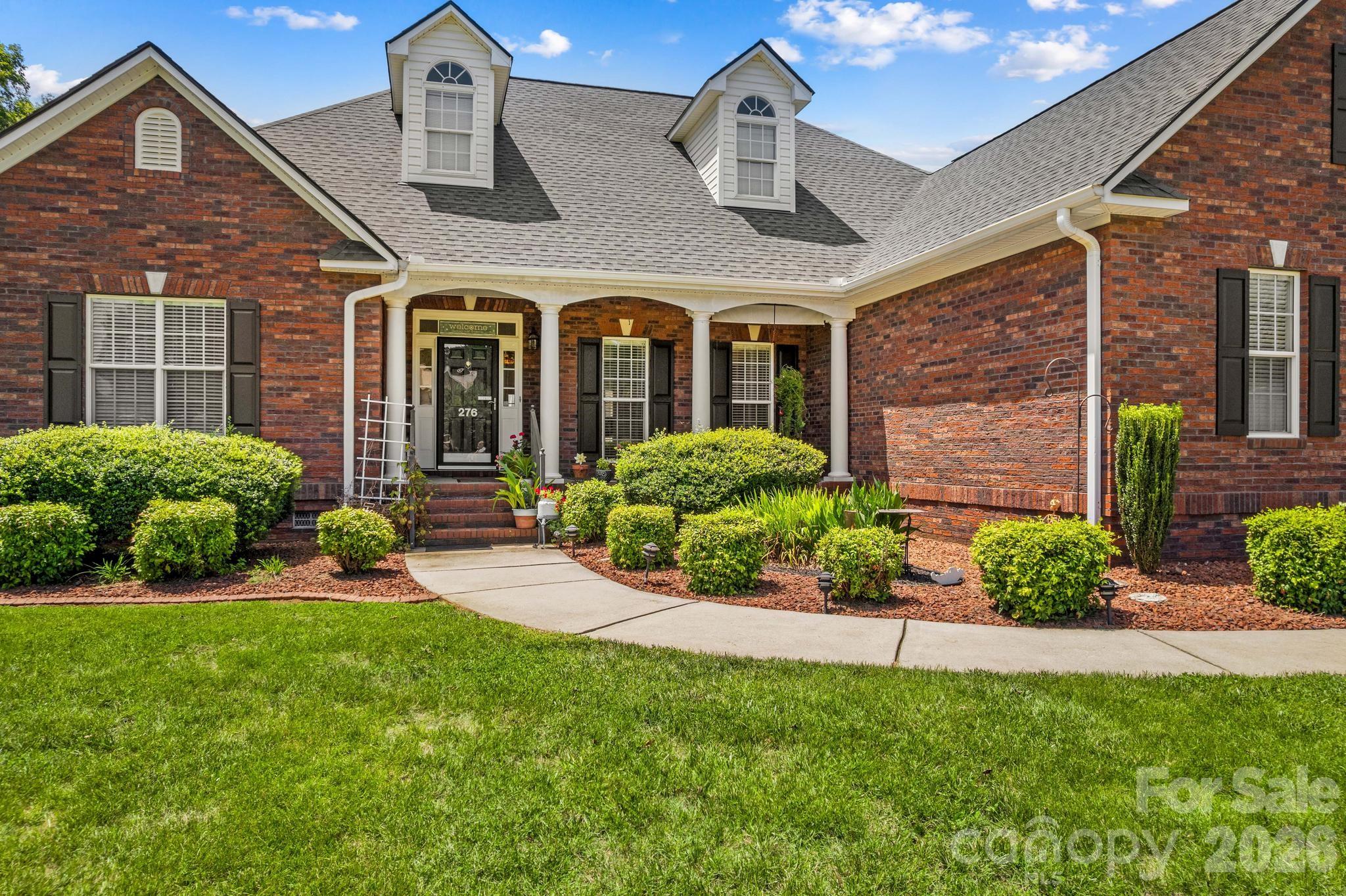 276 Falcon Crest Lane — Salisbury
