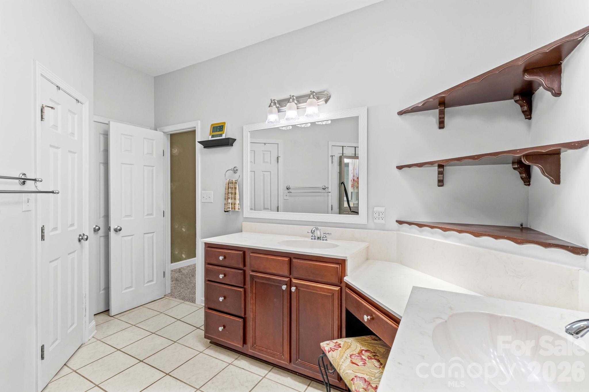 276 Falcon Crest Lane — Salisbury